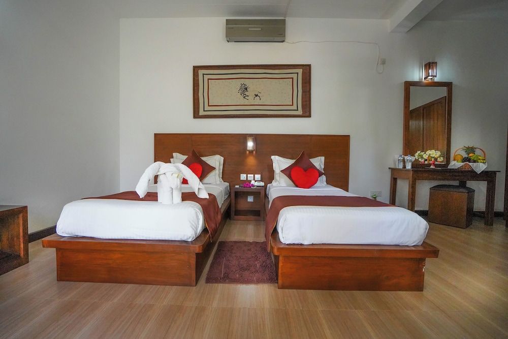 Deluxe Twin room, Pool View