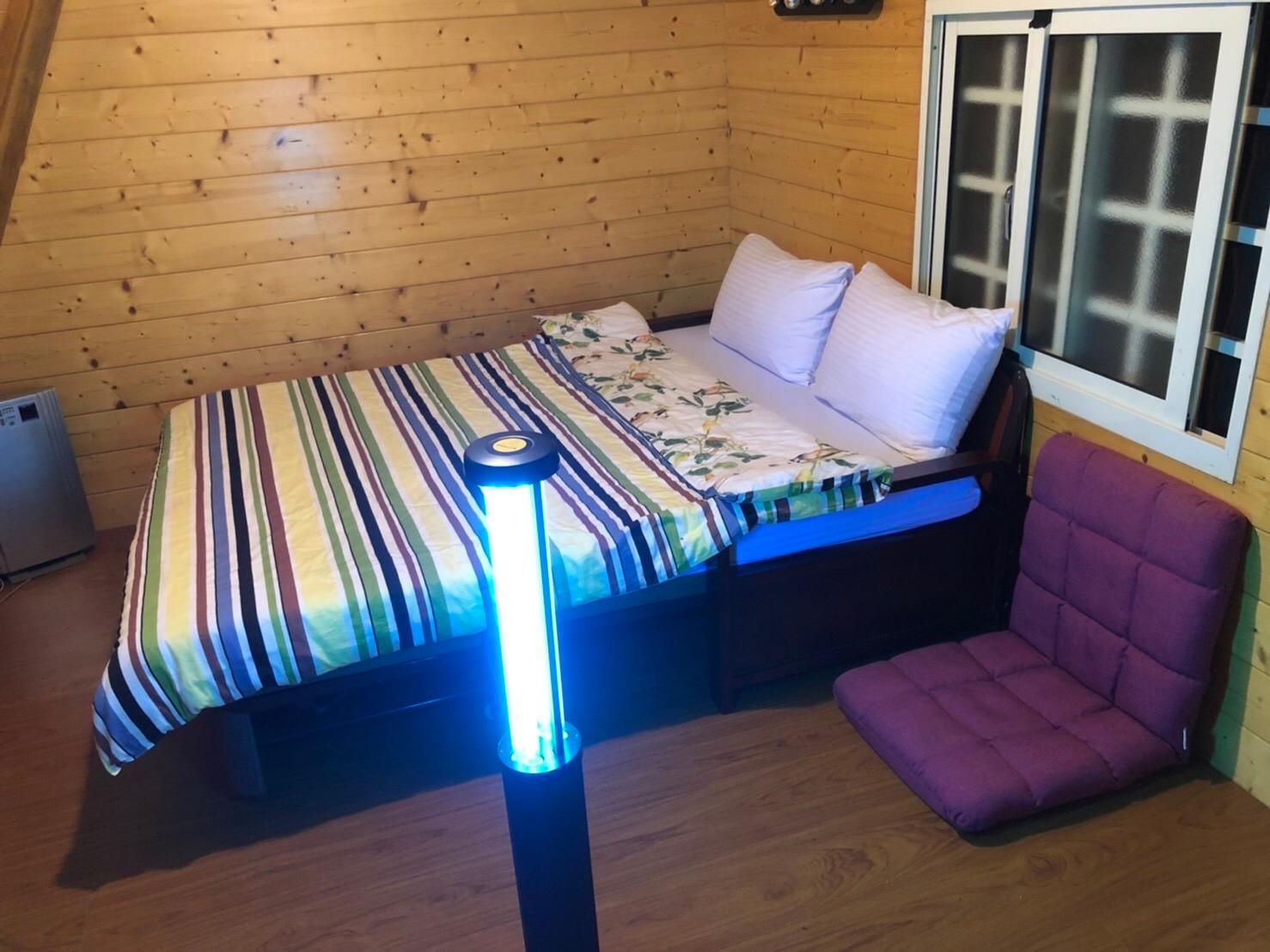 Chalet with Shared Bathroom