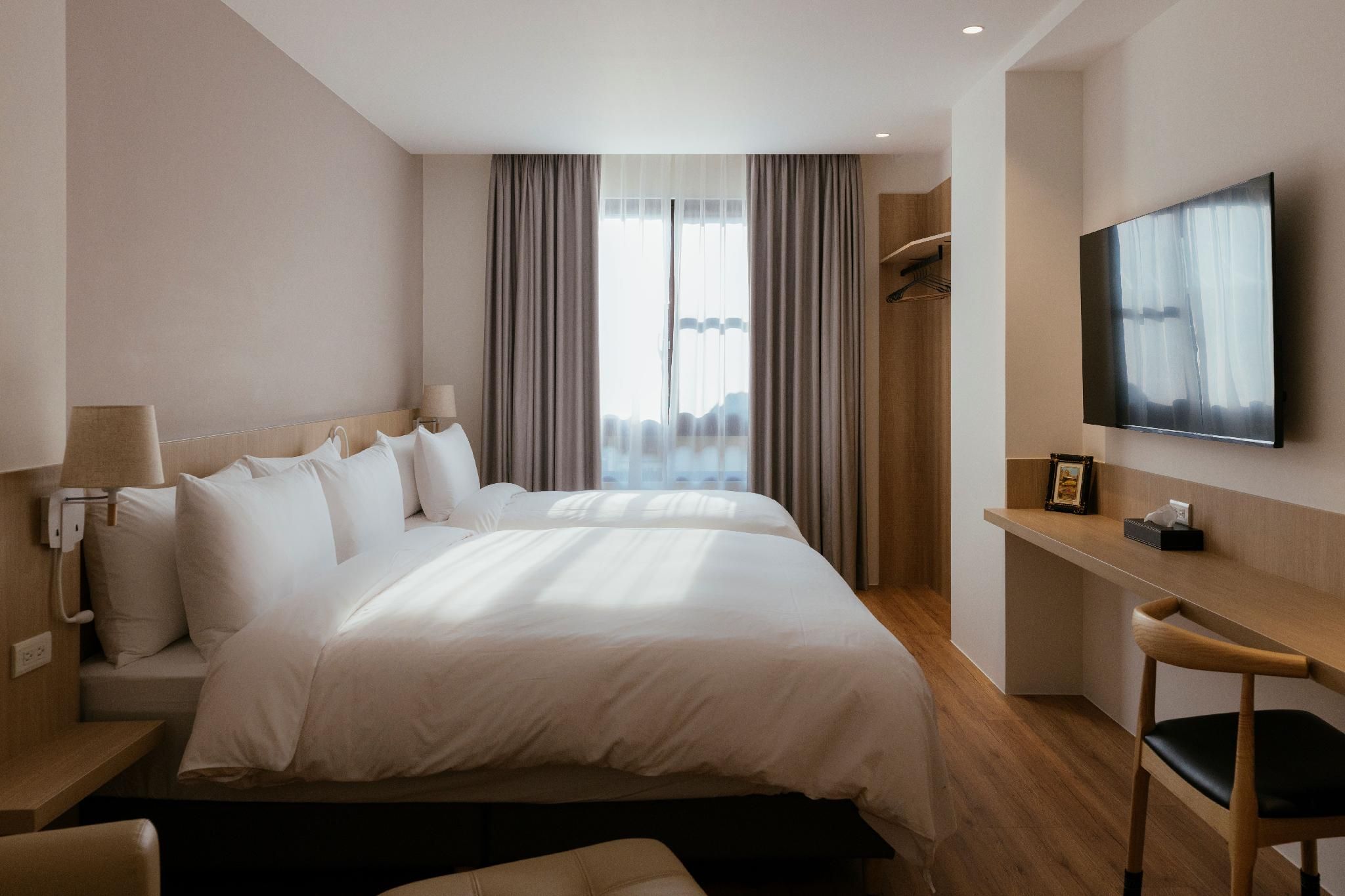 Pickle Alley 8 Triple Room with Shower