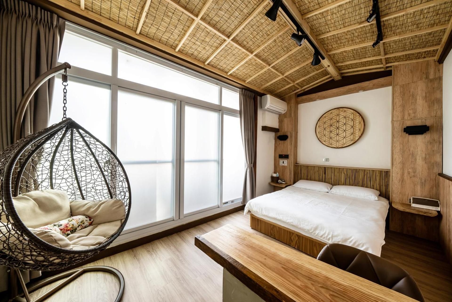 Standard Double Room with Shared Bathroom