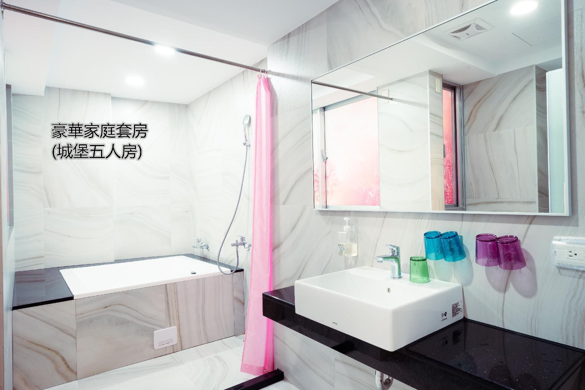 Family Deluxe Suite