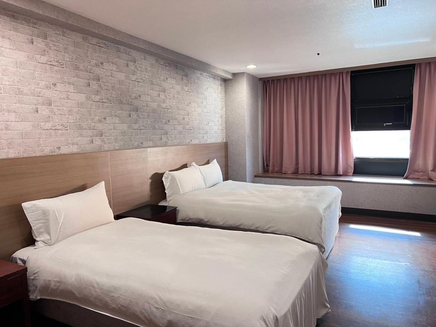 Gala Inn Economy Triple Room