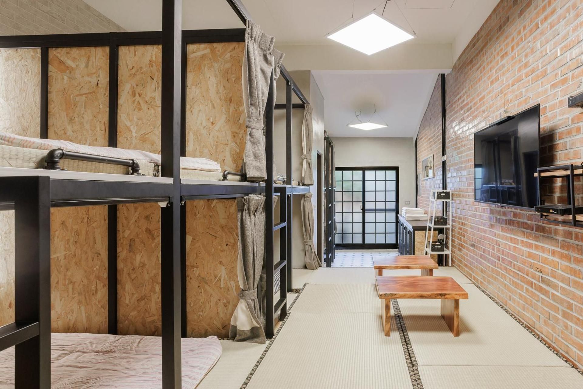 Bed in 6-Bed Mixed Dormitory Room
