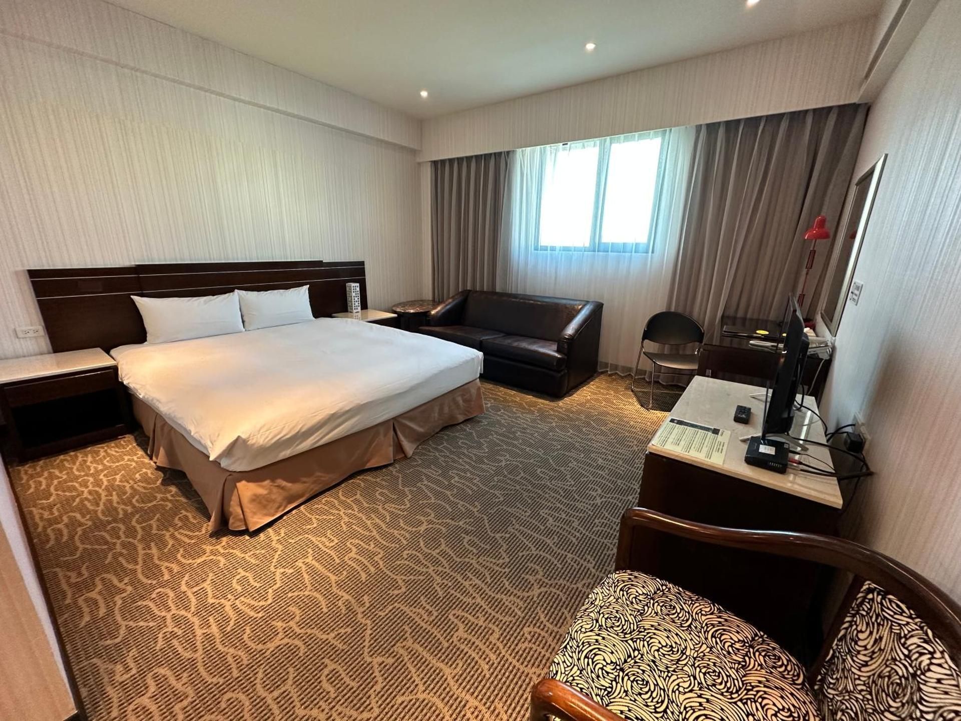 Deluxe Family Room