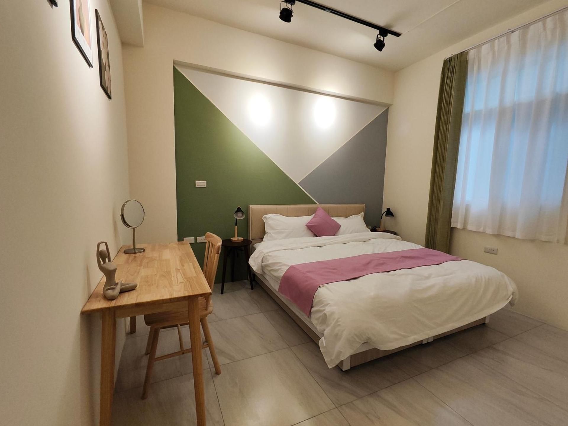Deluxe Double Room with Shower