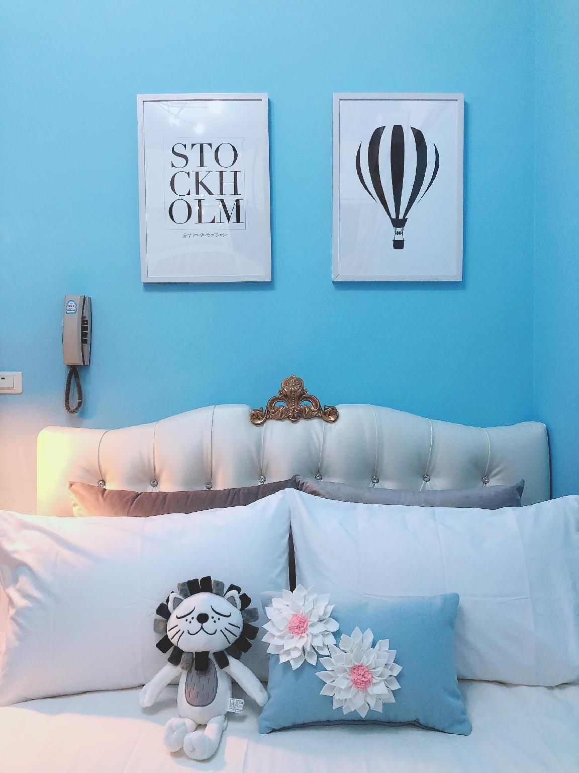 Double Room Economy