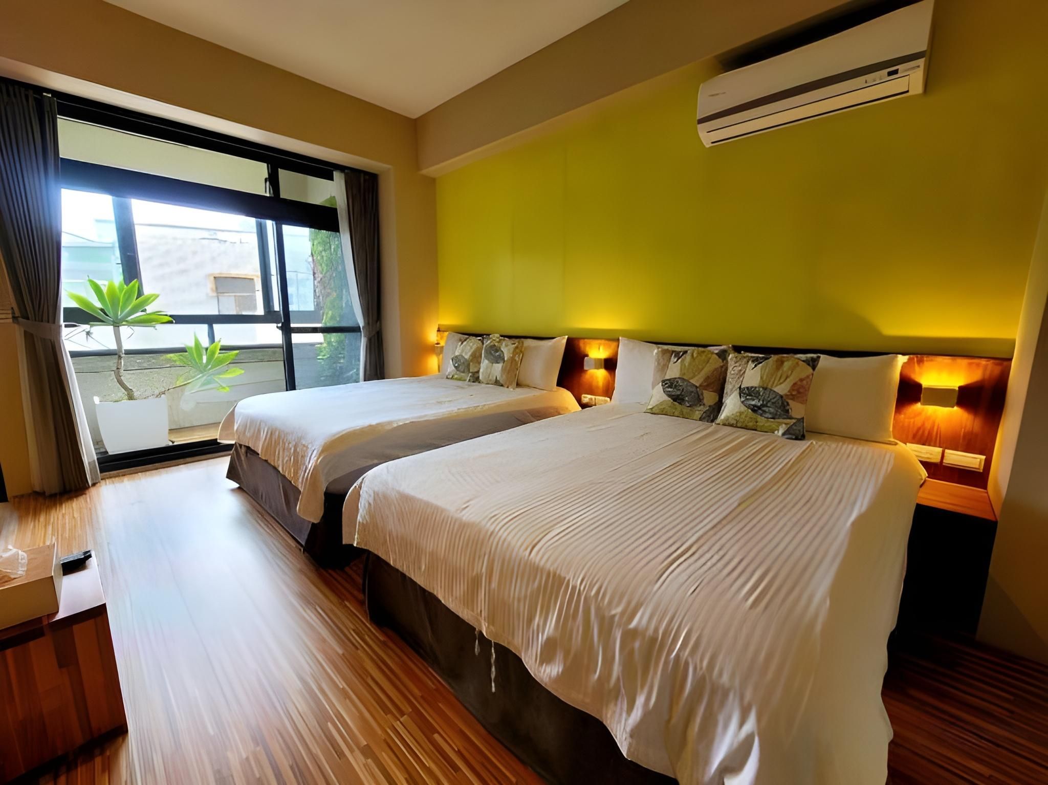 Standard Quadruple Room - Non-Smoking