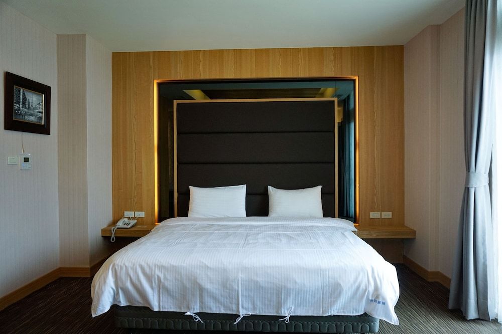 Bravo Lijing Basic Quadruple Room 2