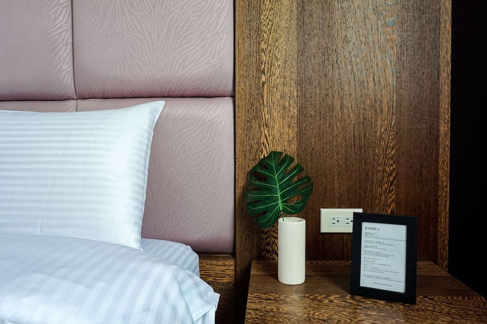 Bravo Lijing Basic Double or Twin Room 8