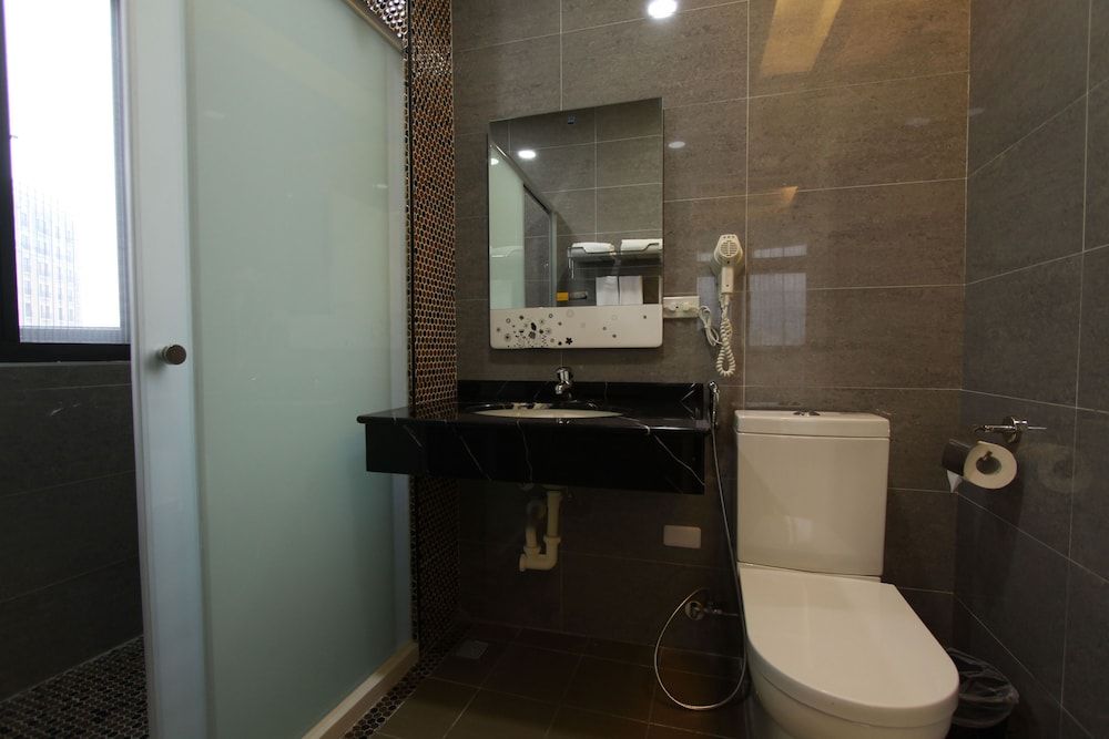 Bravo Lijing Basic Double or Twin Room 7