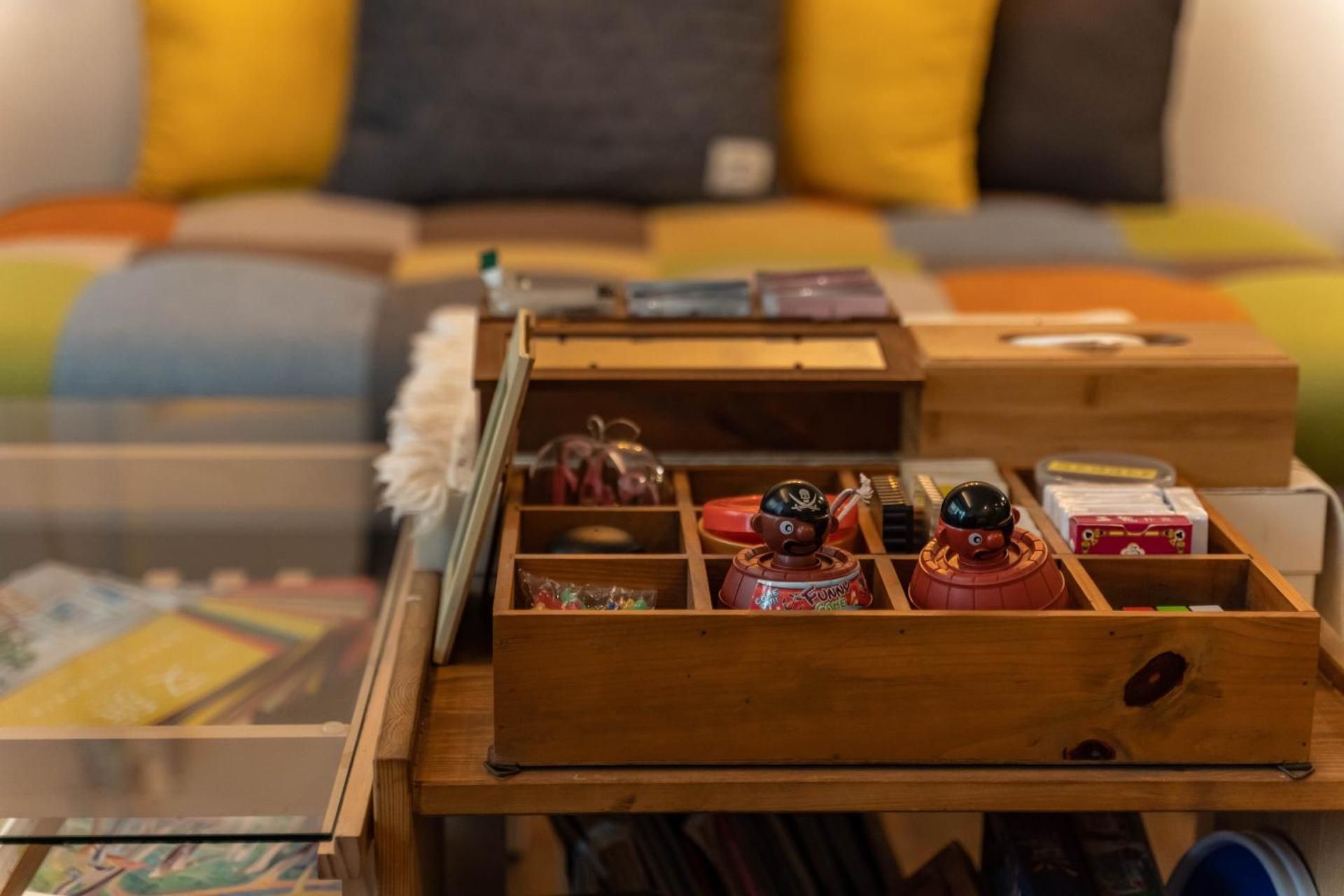 shared lounge/tv area