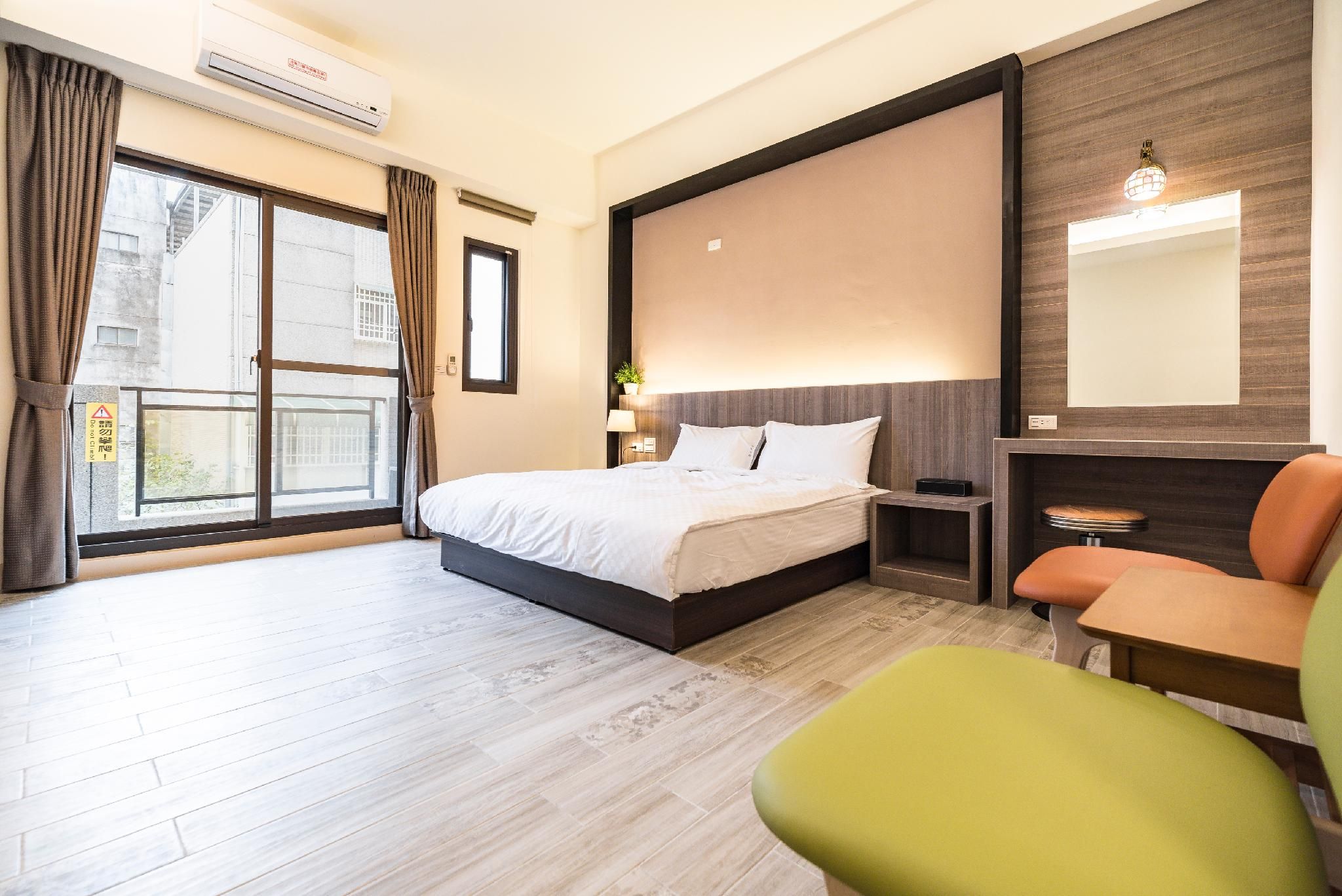 Double Room with Balcony and Private Bathroom