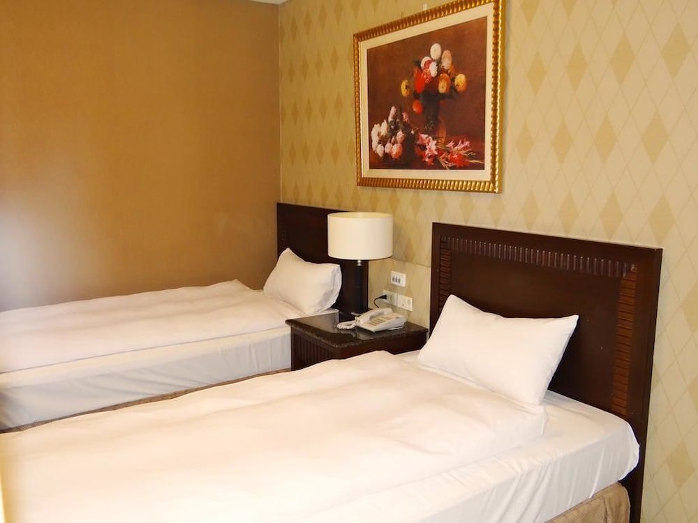 Wuzhou Hotel Business Twin Room 4