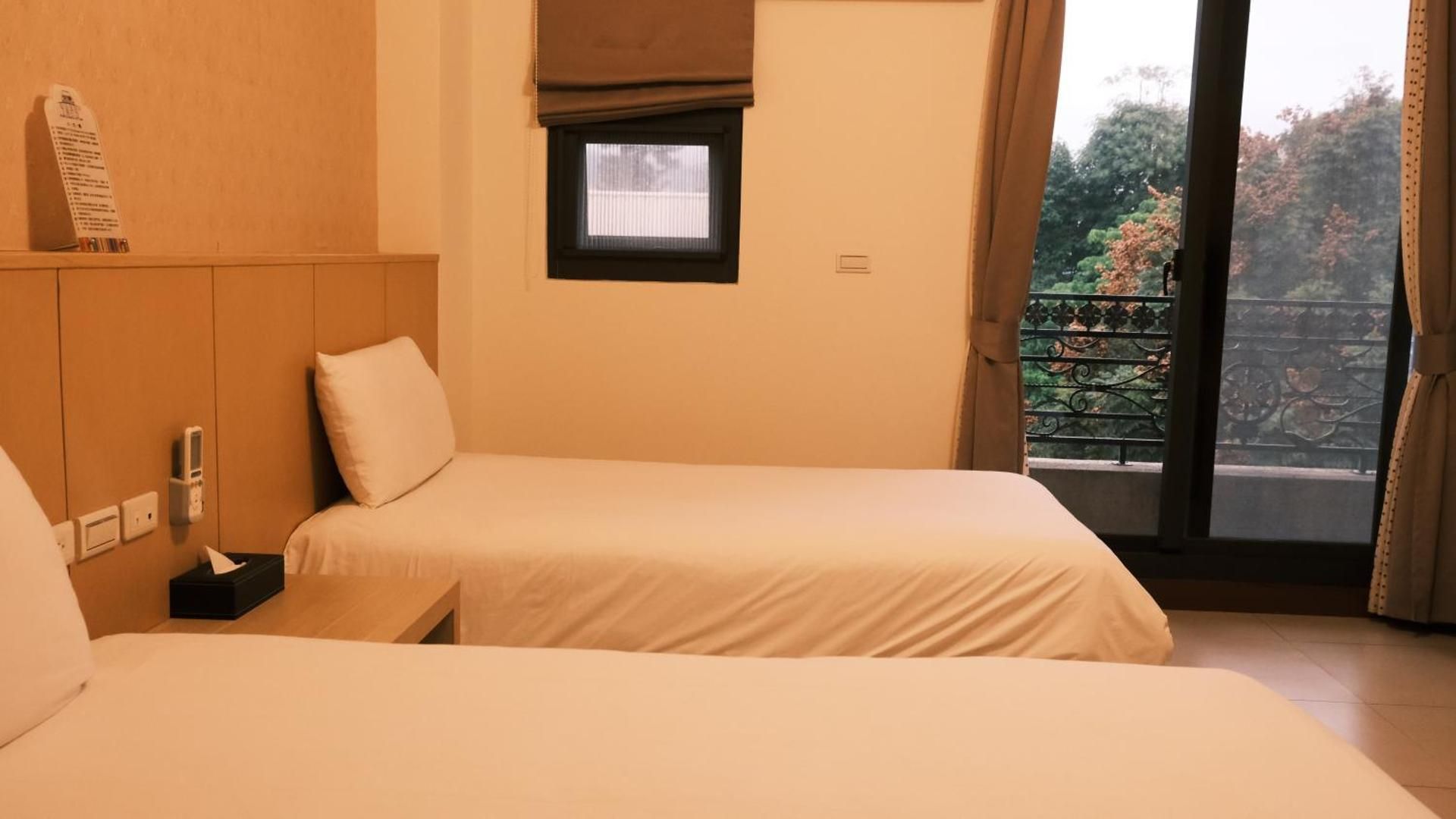 Twin Room with City View