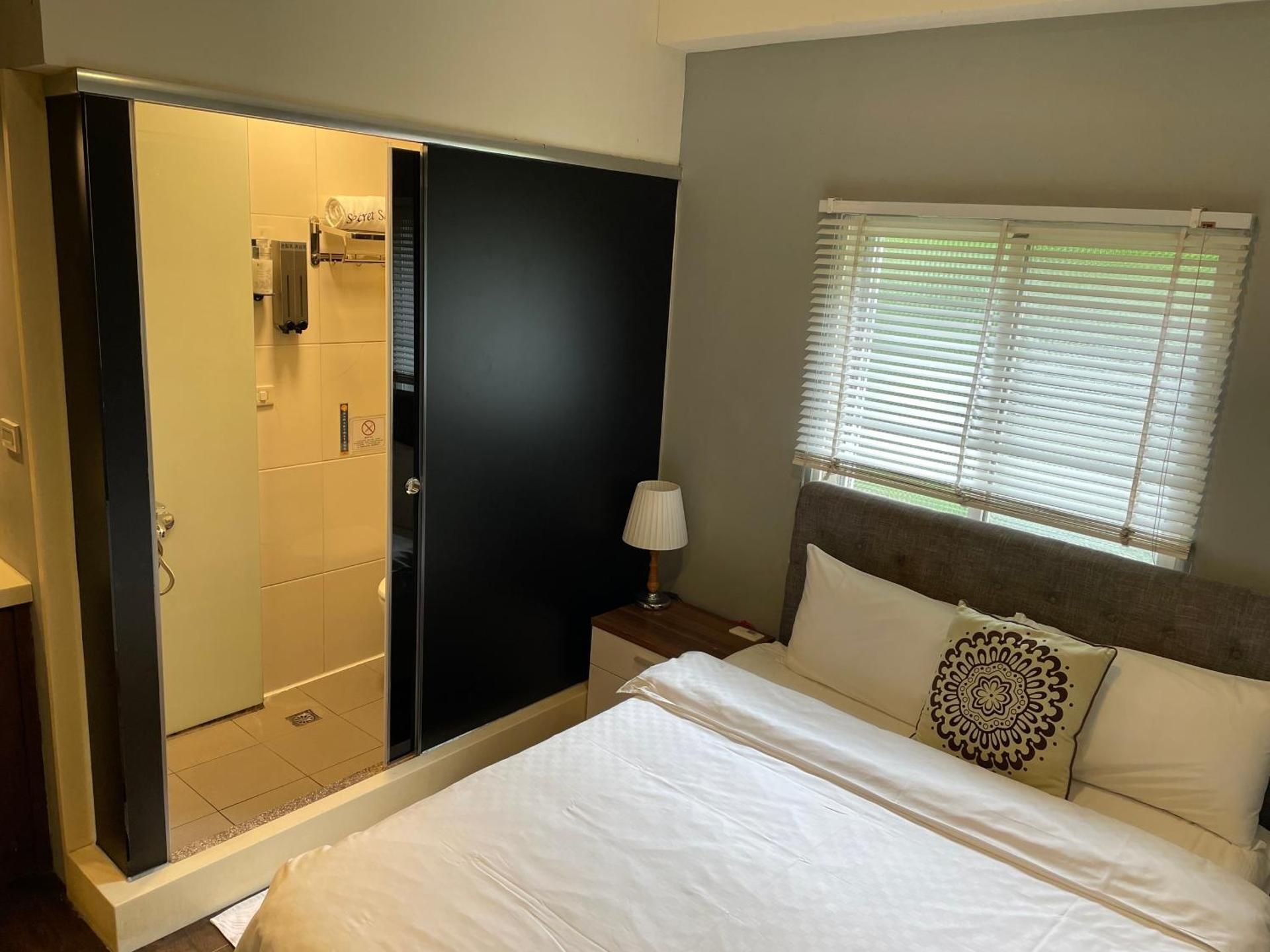 Double Small Mini Room