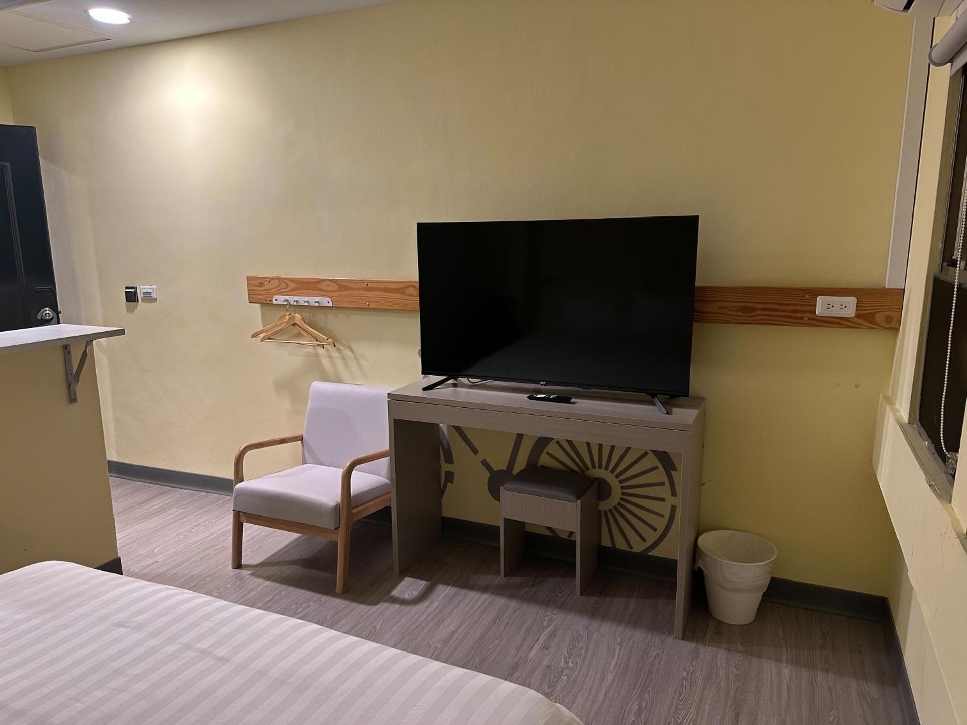 Deluxe Double Room with Shower