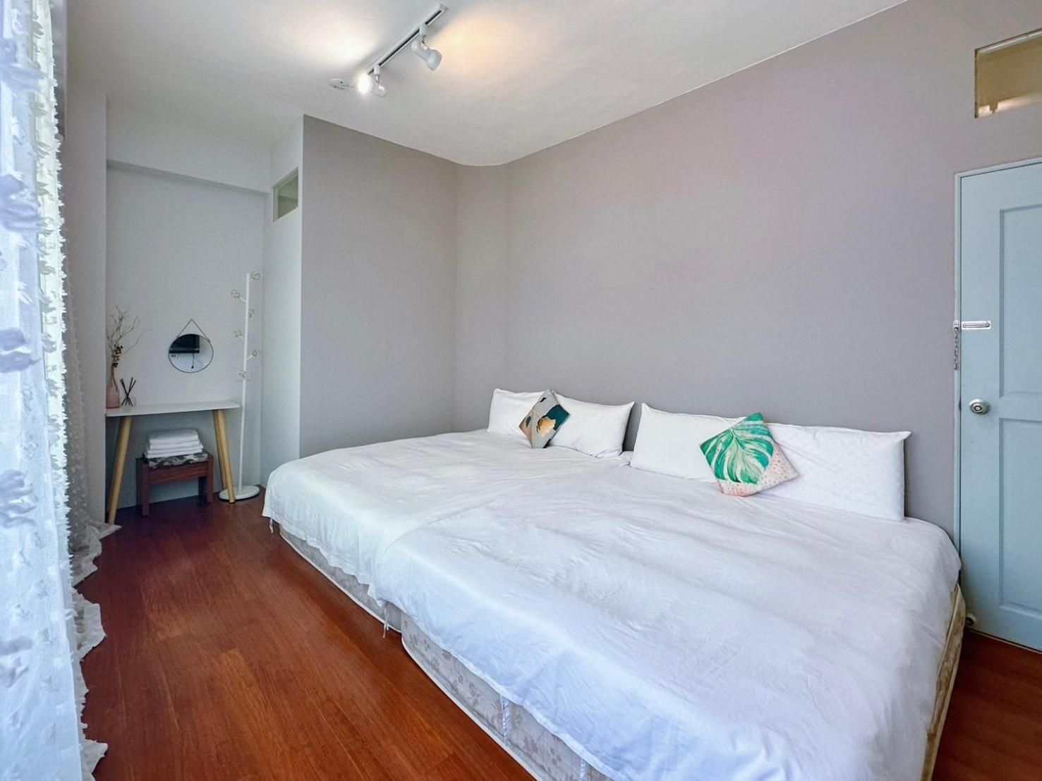 Quadruple Room with Shared Bathroom