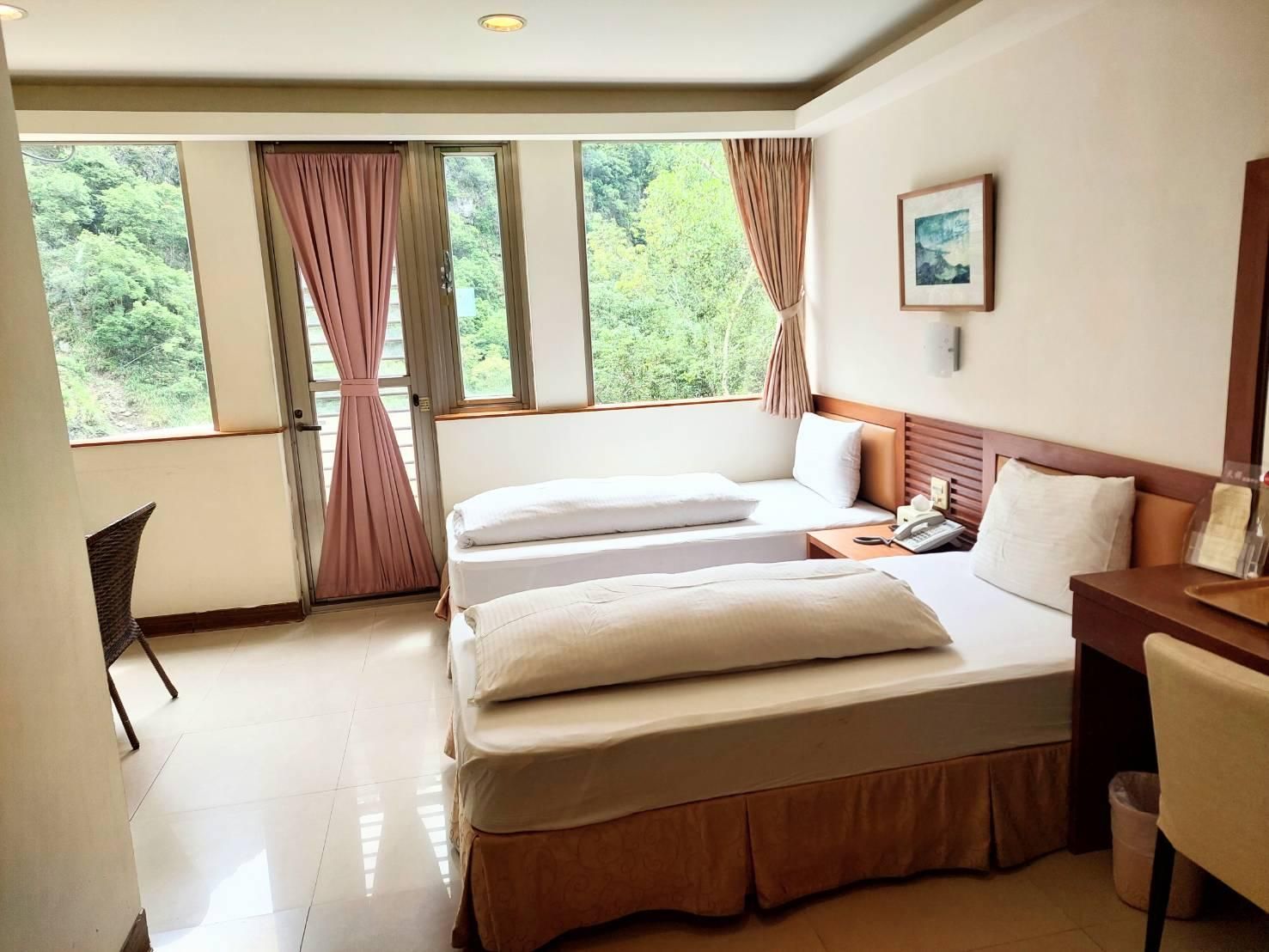 Suite with 2 Single Beds - Non-Smoking