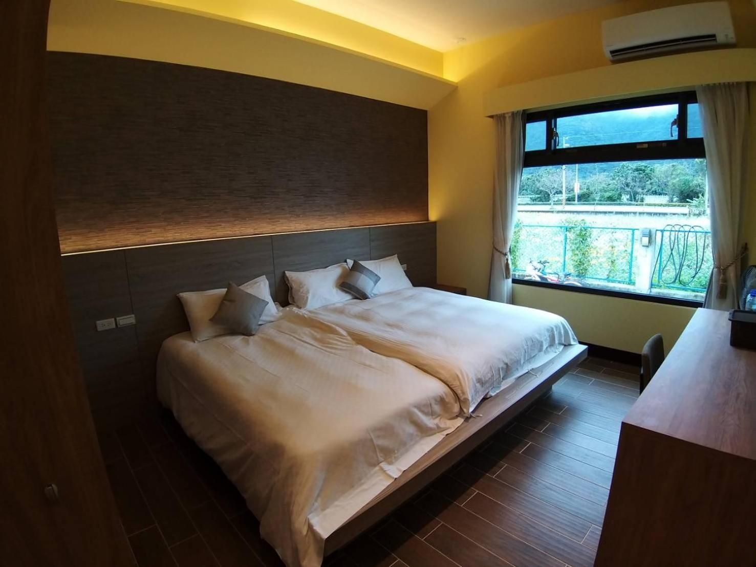Triple Room with Mountain View
