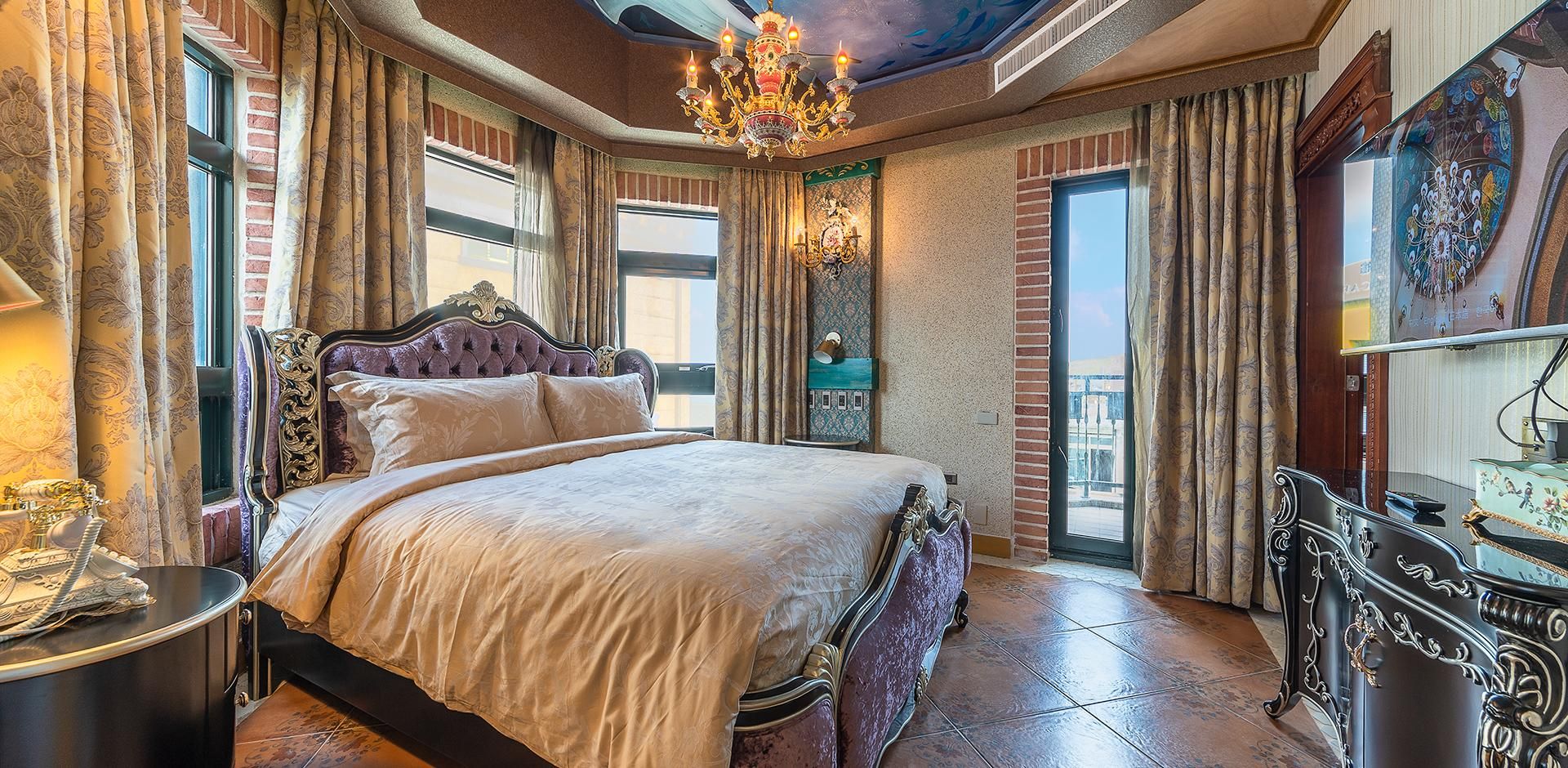 Deluxe Double Room with Balcony - Non-Smoking