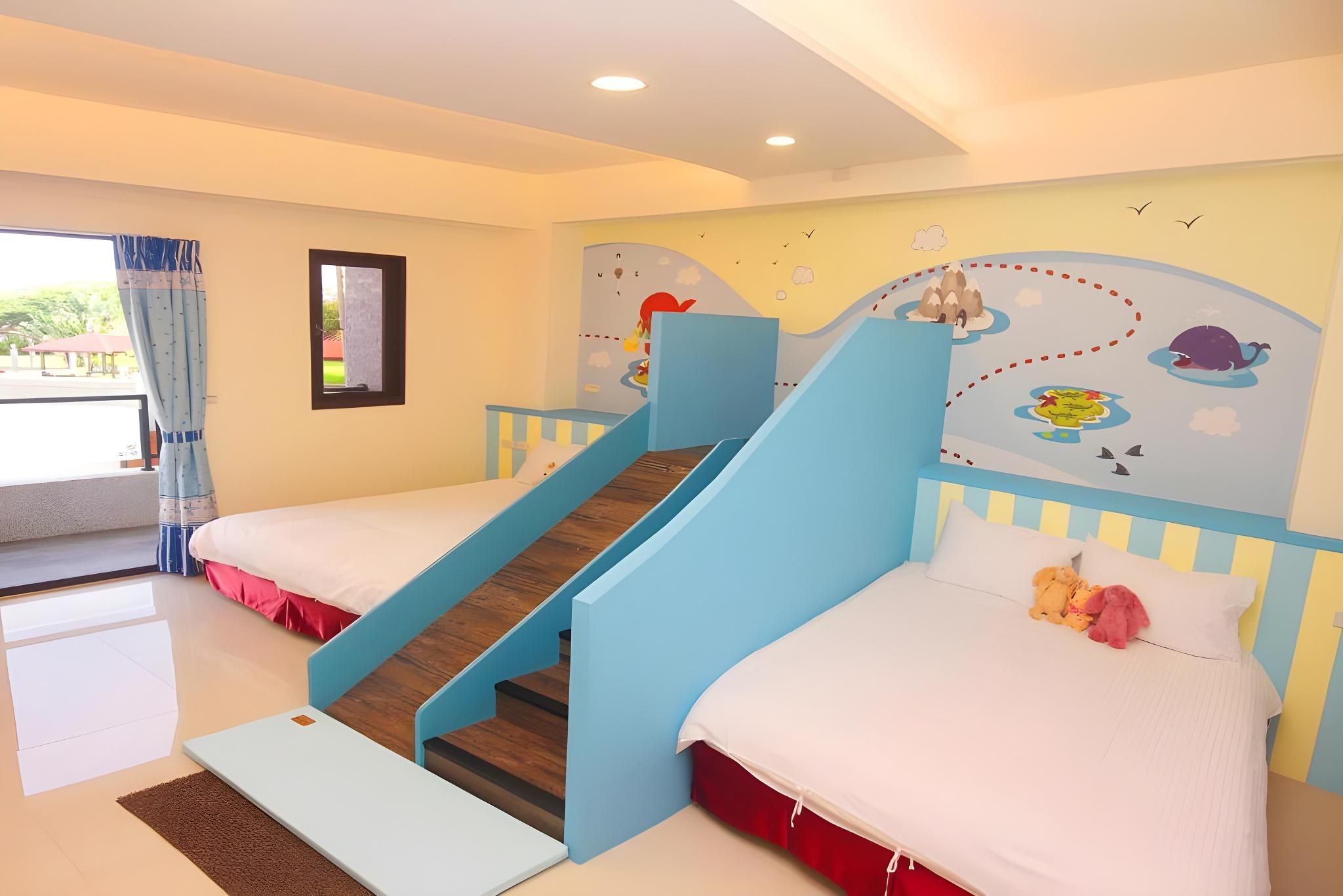 Deluxe Family Suite