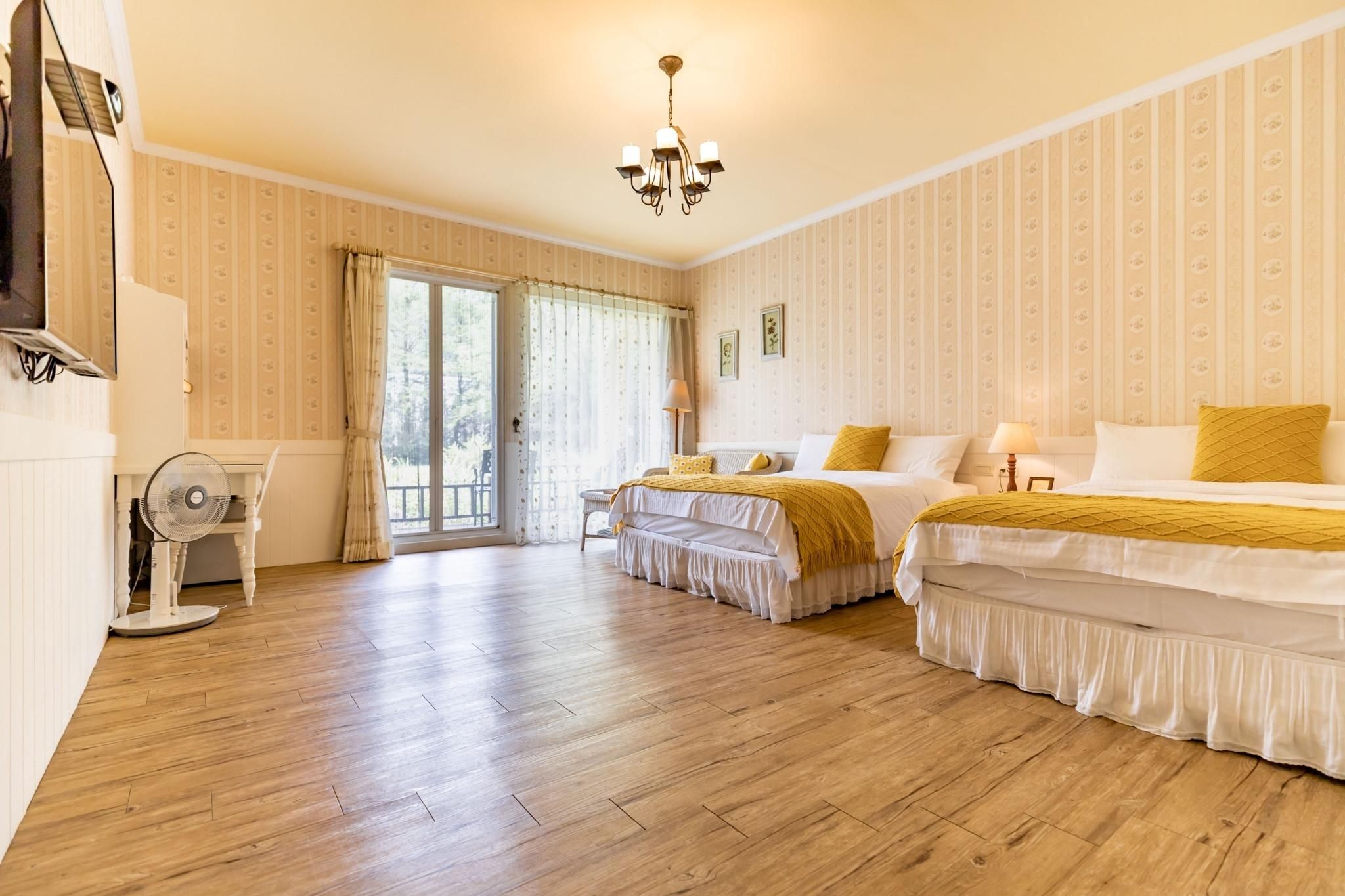 Flower Happiness Homestay                                                   Village Family Room