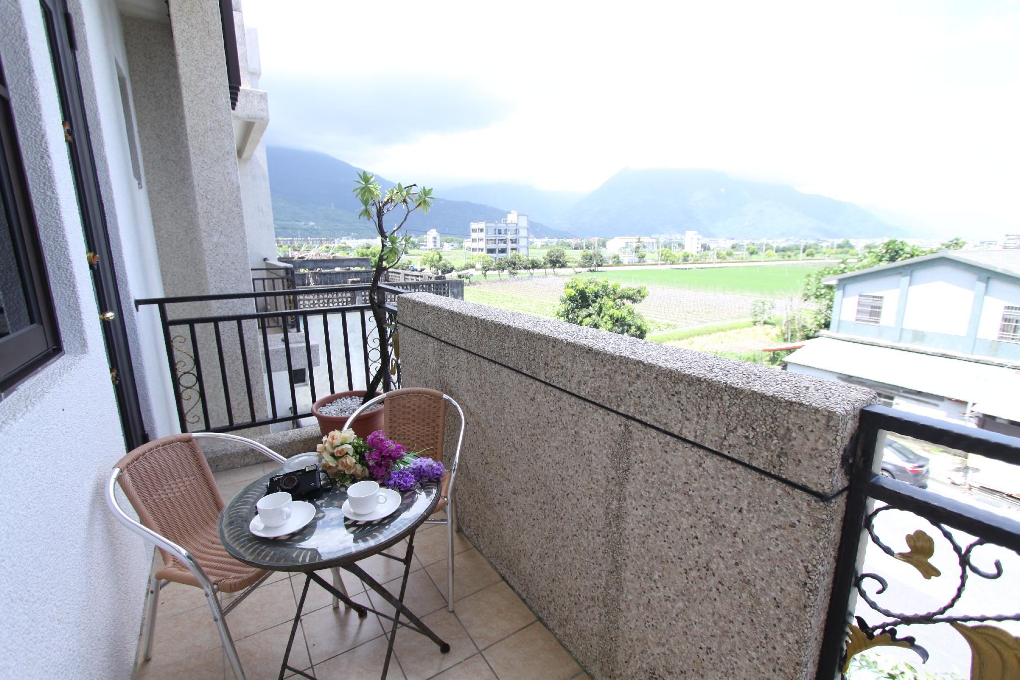 Love Kingdom B&B Quad (2 Double Beds) 3