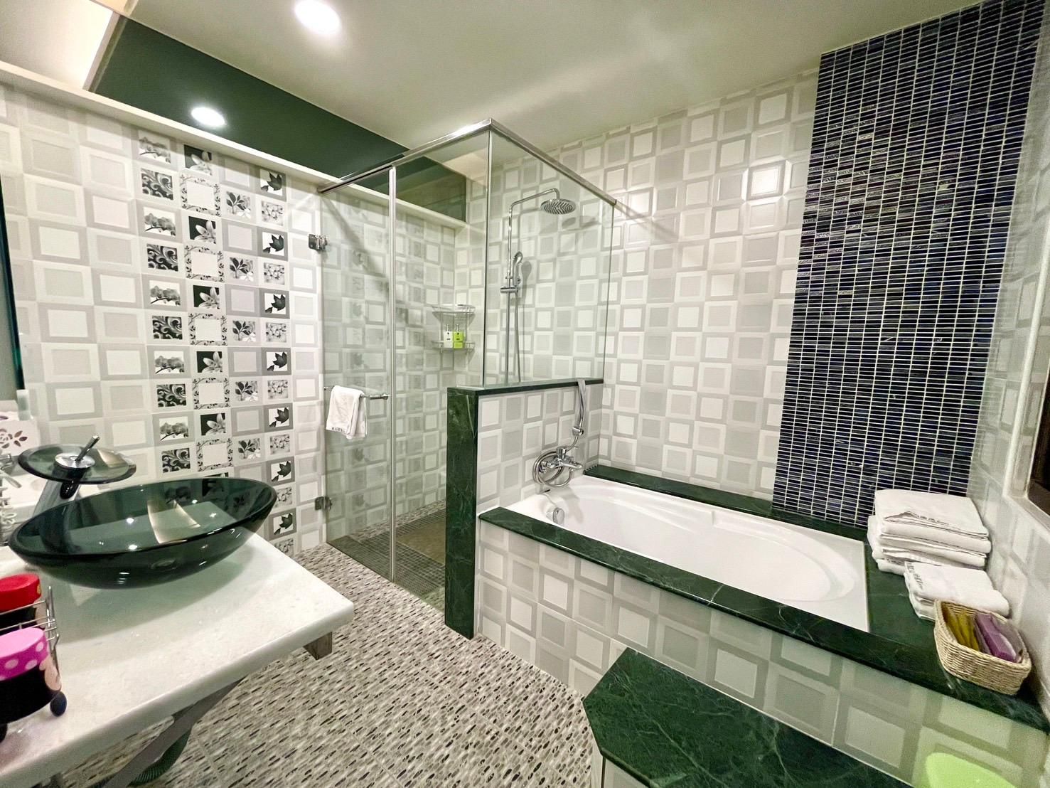 Love Kingdom B&B Family 2