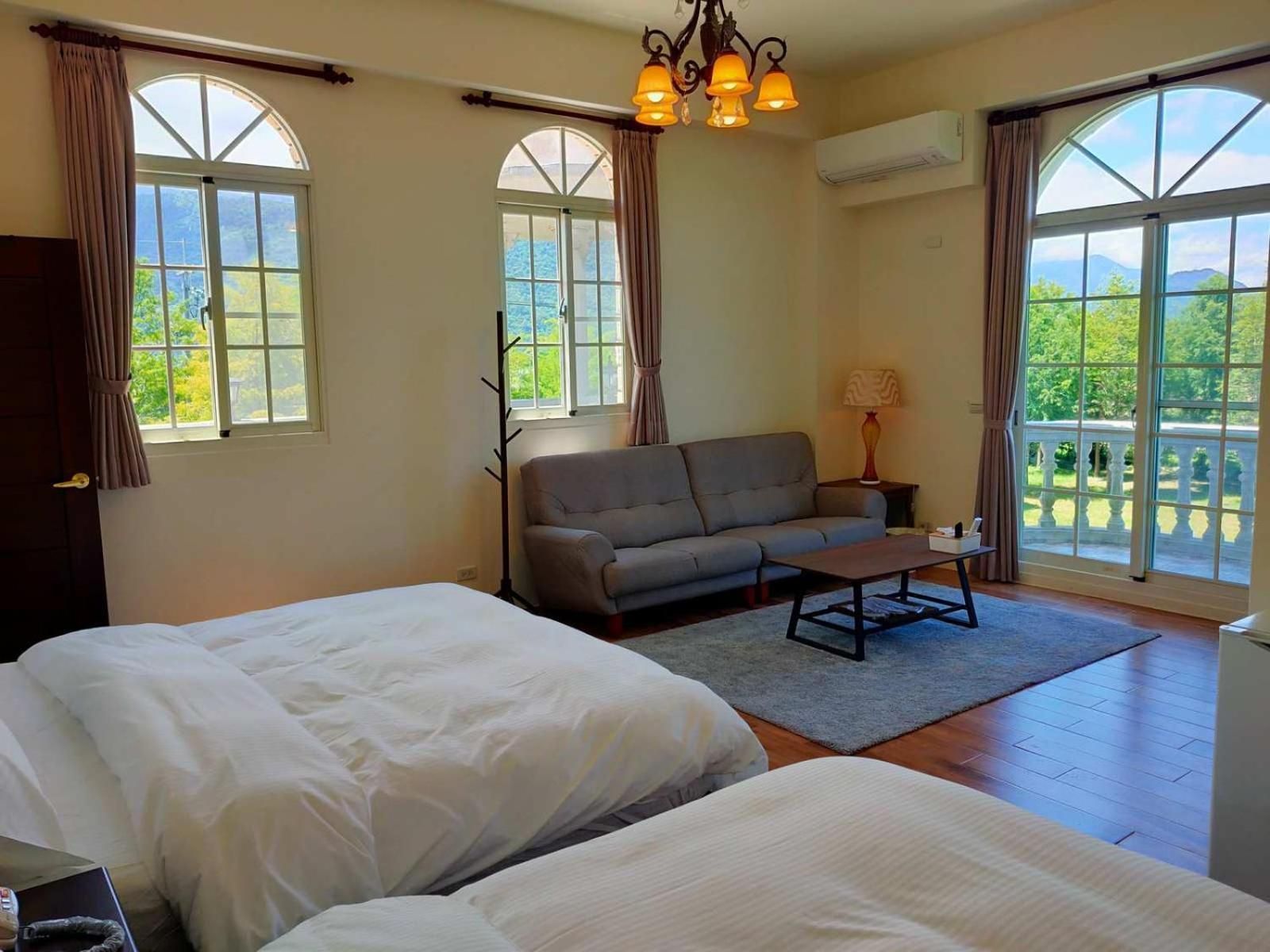 Quadruple Room with Mountain View