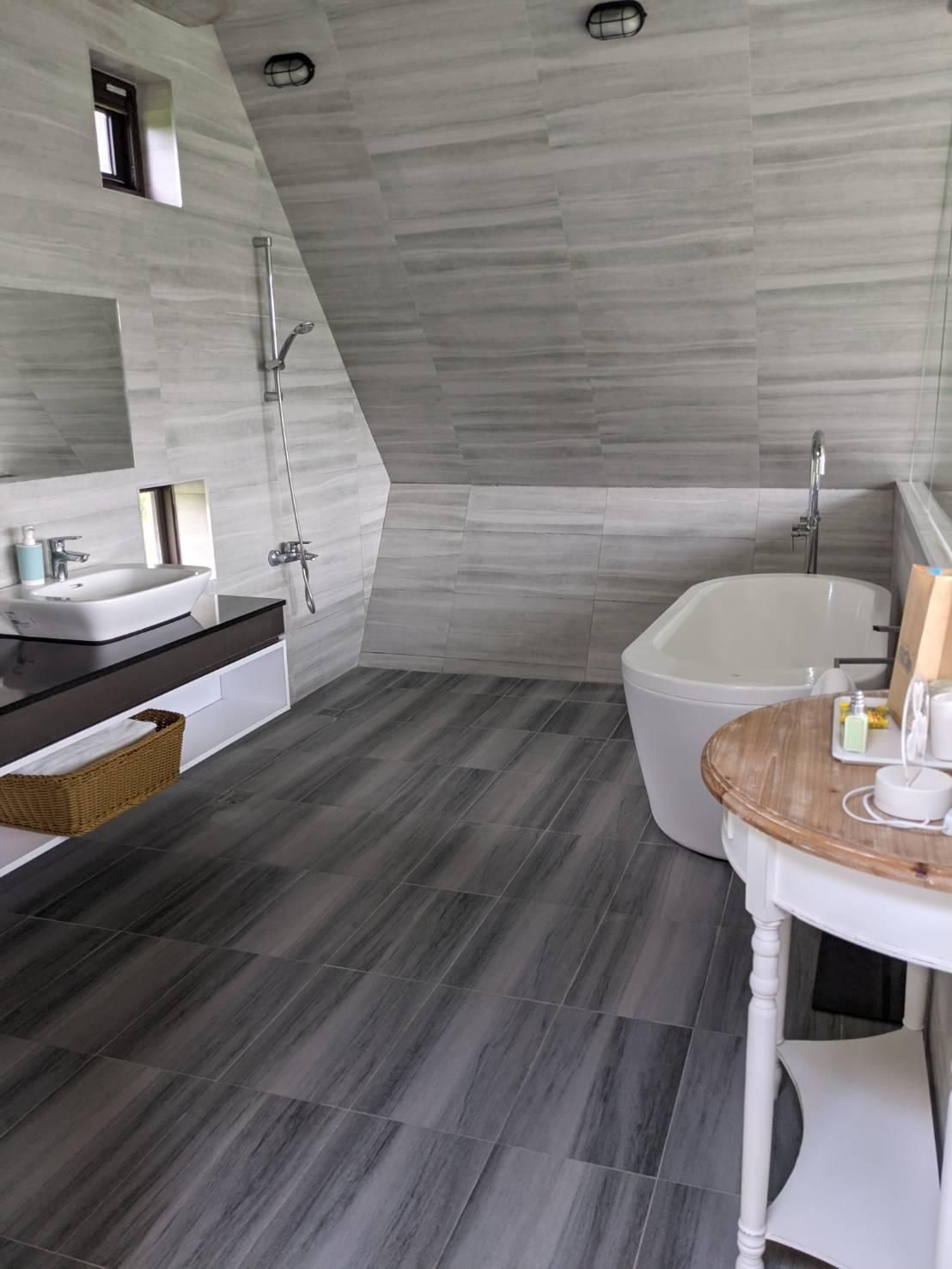 Revika BnB Deluxe 1-Bedroom Suite 3