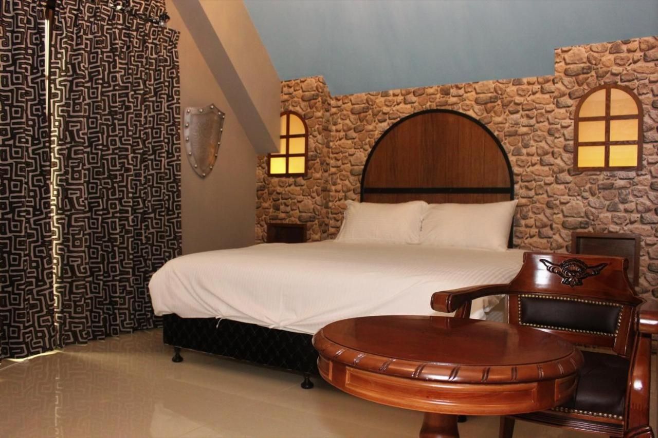 Mountain View Triple Room with Balcony