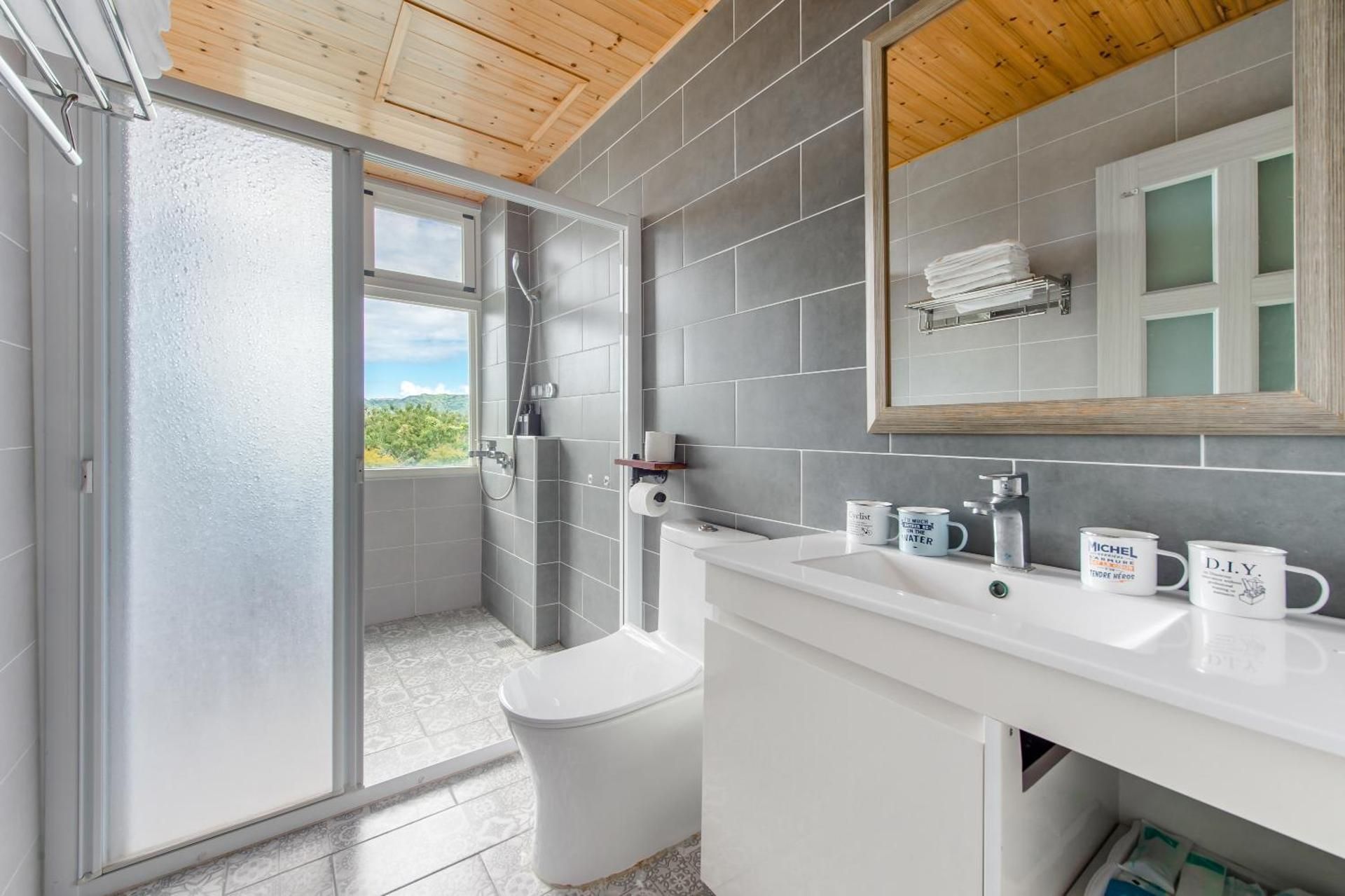 Wilderness1138 Huelien B&B Quadruple Room with Mountain View 3