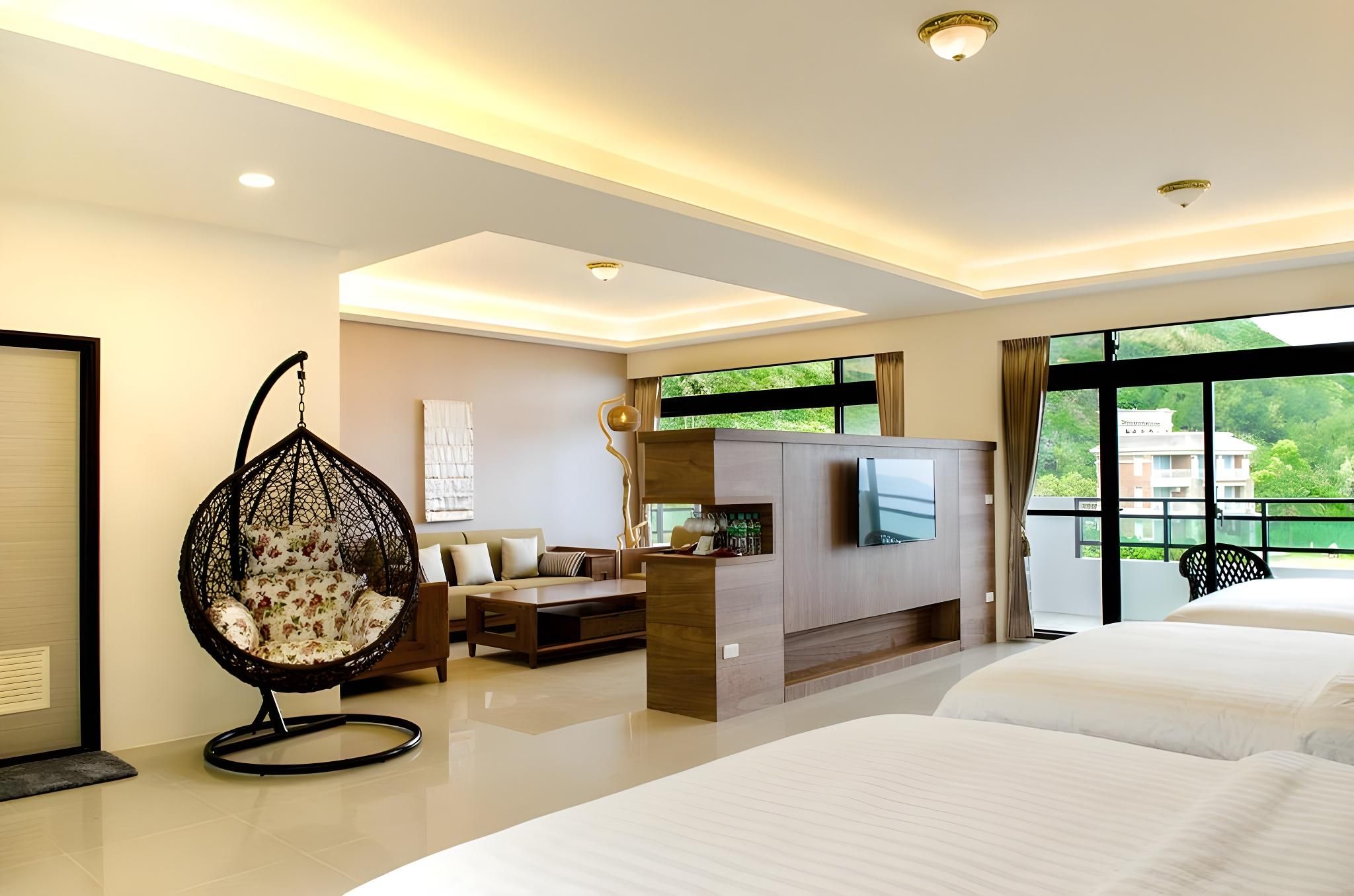 Deluxe Family Suite