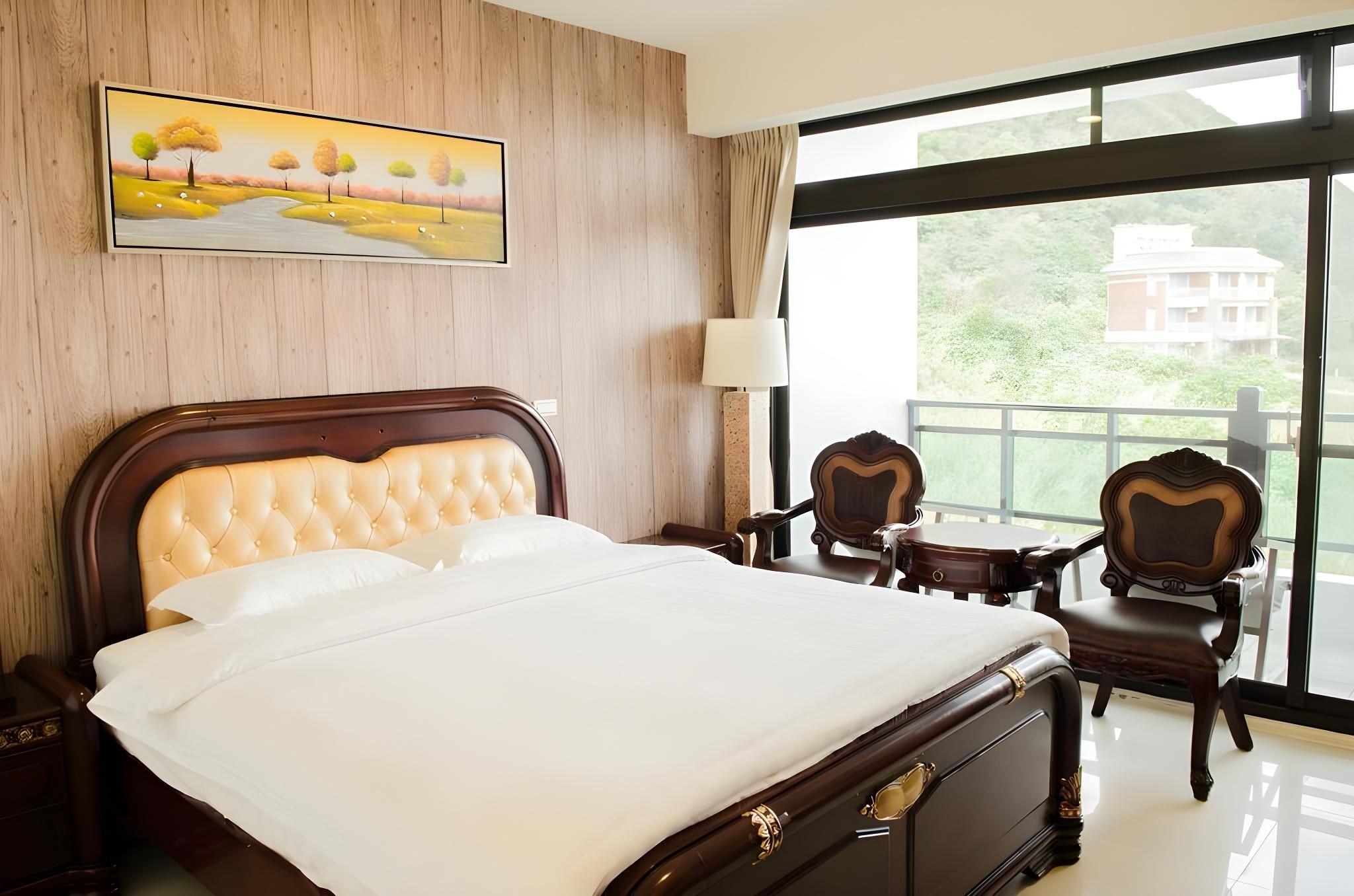 Queen Room With Balcony