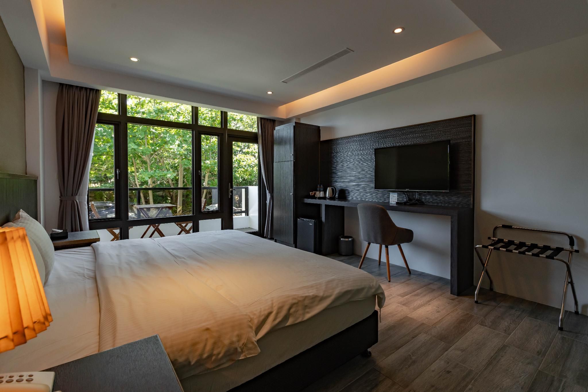 Ocean Paradise Double Room for 2 People with Terrace 2