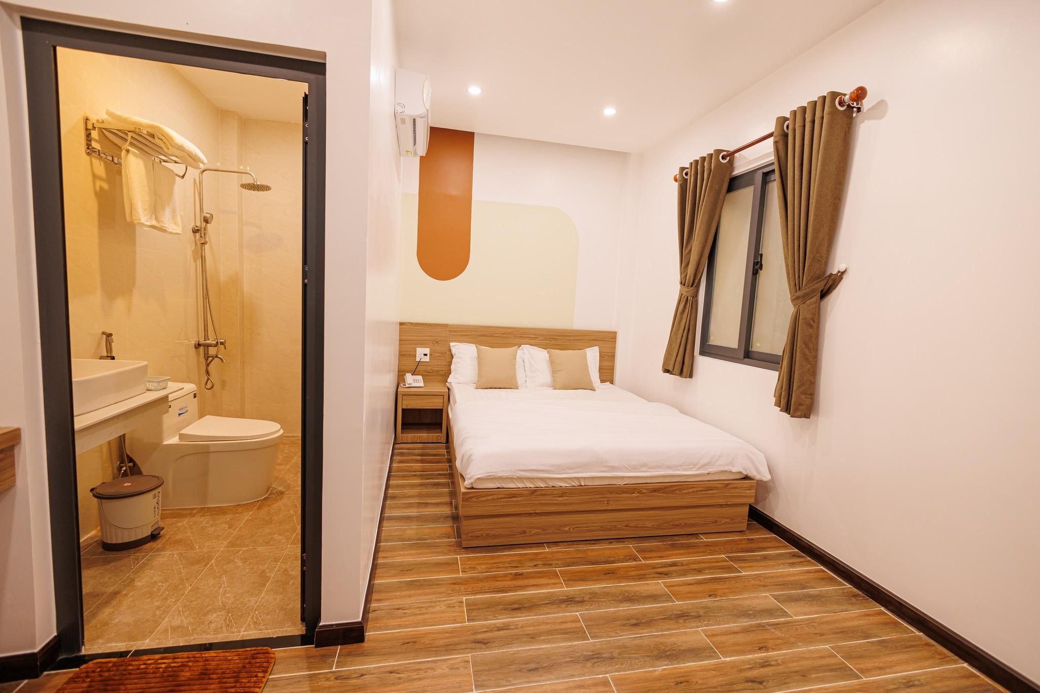 Large Single Room