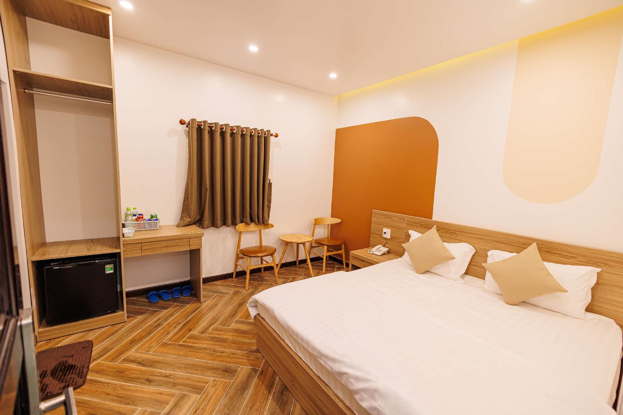 Large Single Room