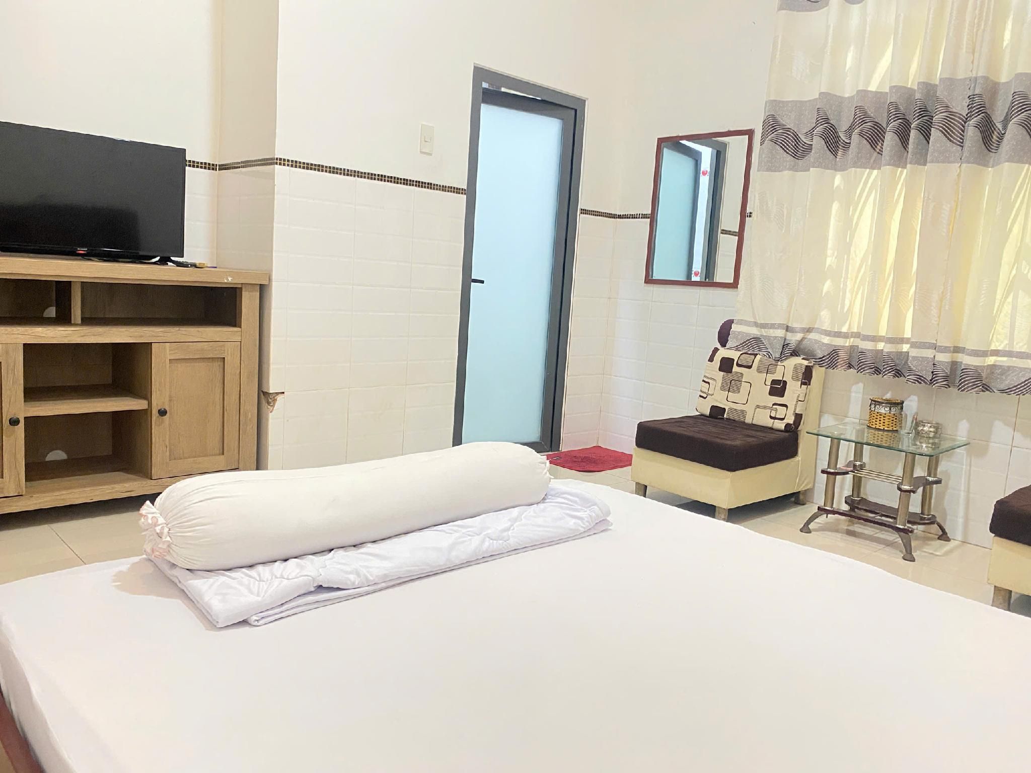 KHÁCH SẠN NHƯ BÌNH 2 Double Room for 2 Adults and 1 Child 2