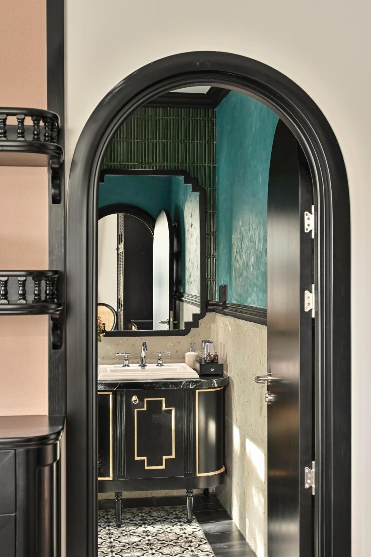 THIÊN ÂN BOUTIQUE HOTEL Deluxe Balcony 2