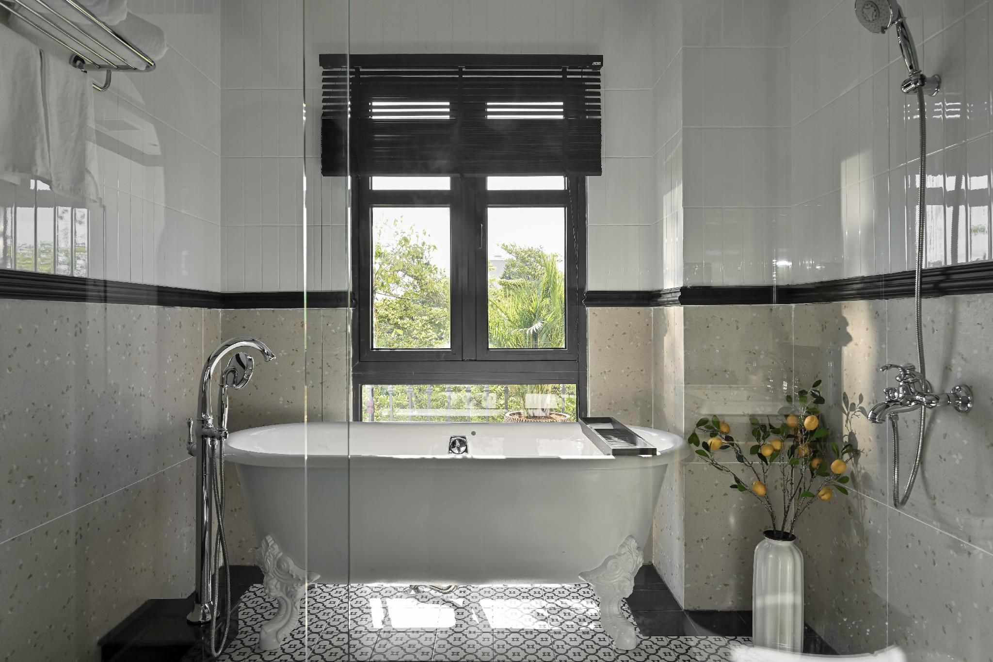 THIÊN ÂN BOUTIQUE HOTEL Deluxe Balcony 3