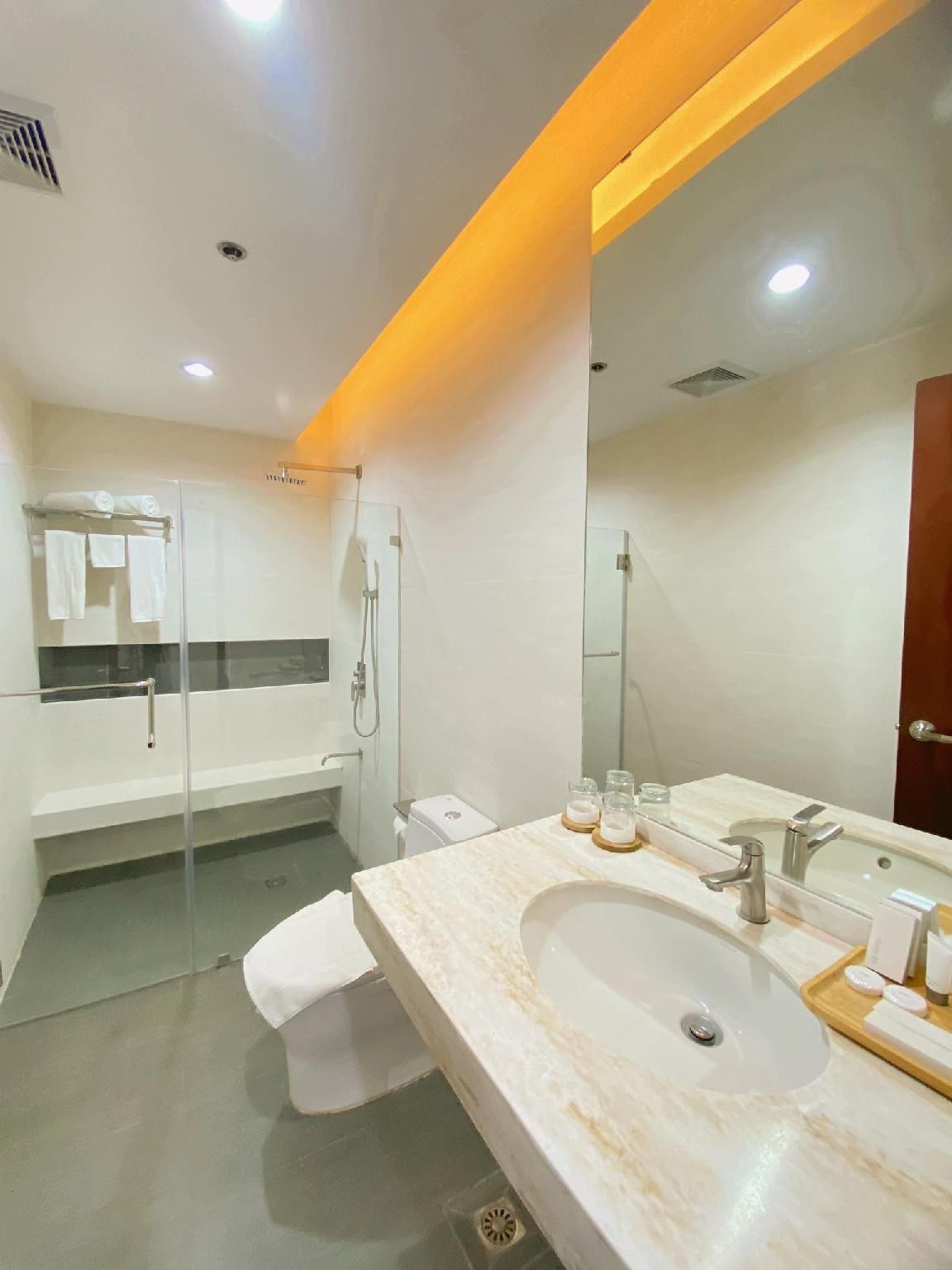 Vanyard Hotel Executive Suite A 3