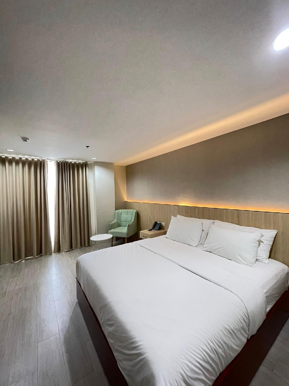 Vanyard Hotel Executive Suite A 2