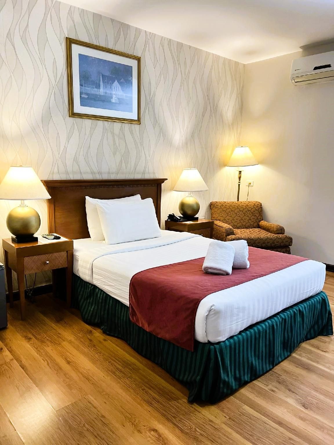 Royal Suites Condotel Deluxe - B