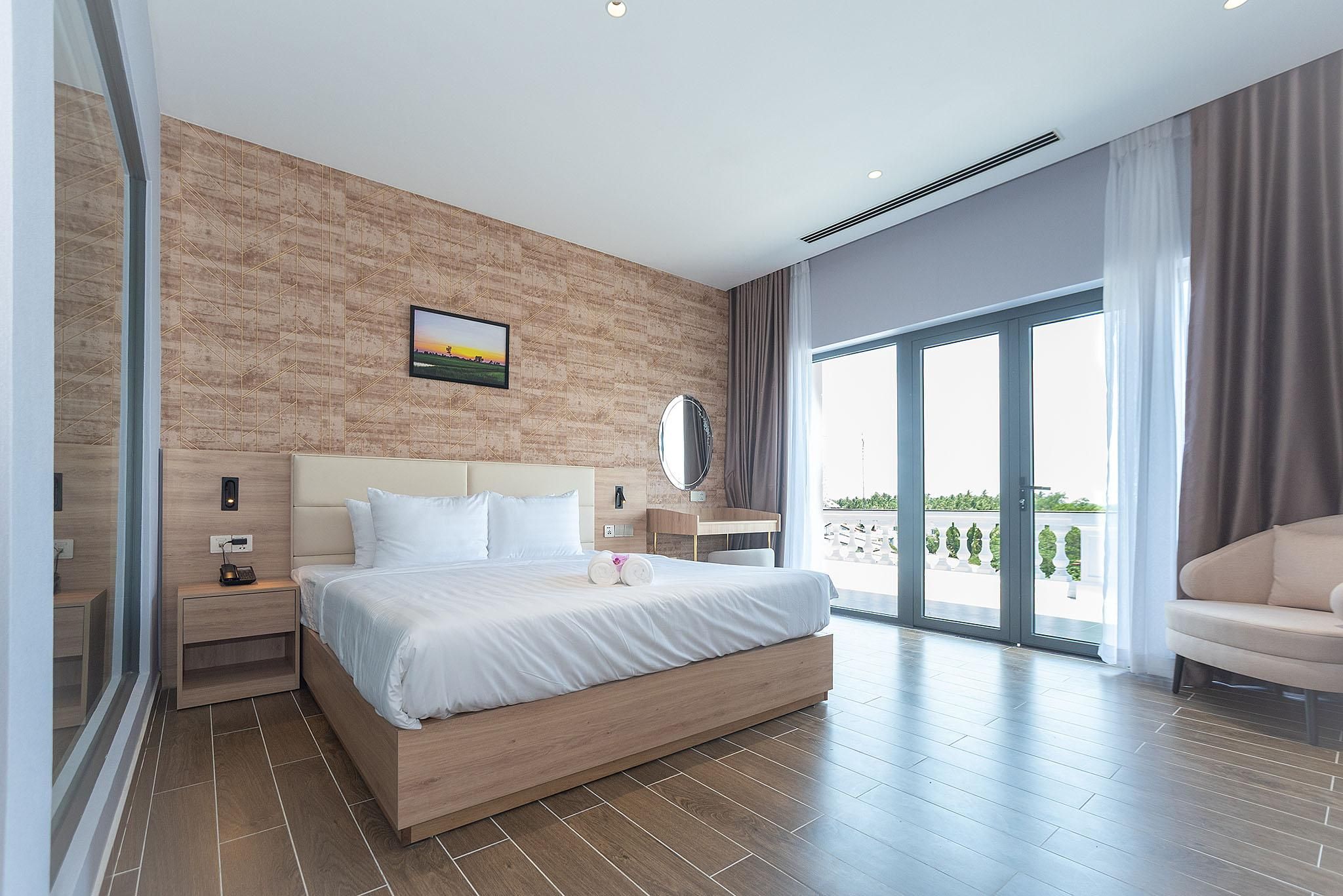 Grand Deluxe King River View