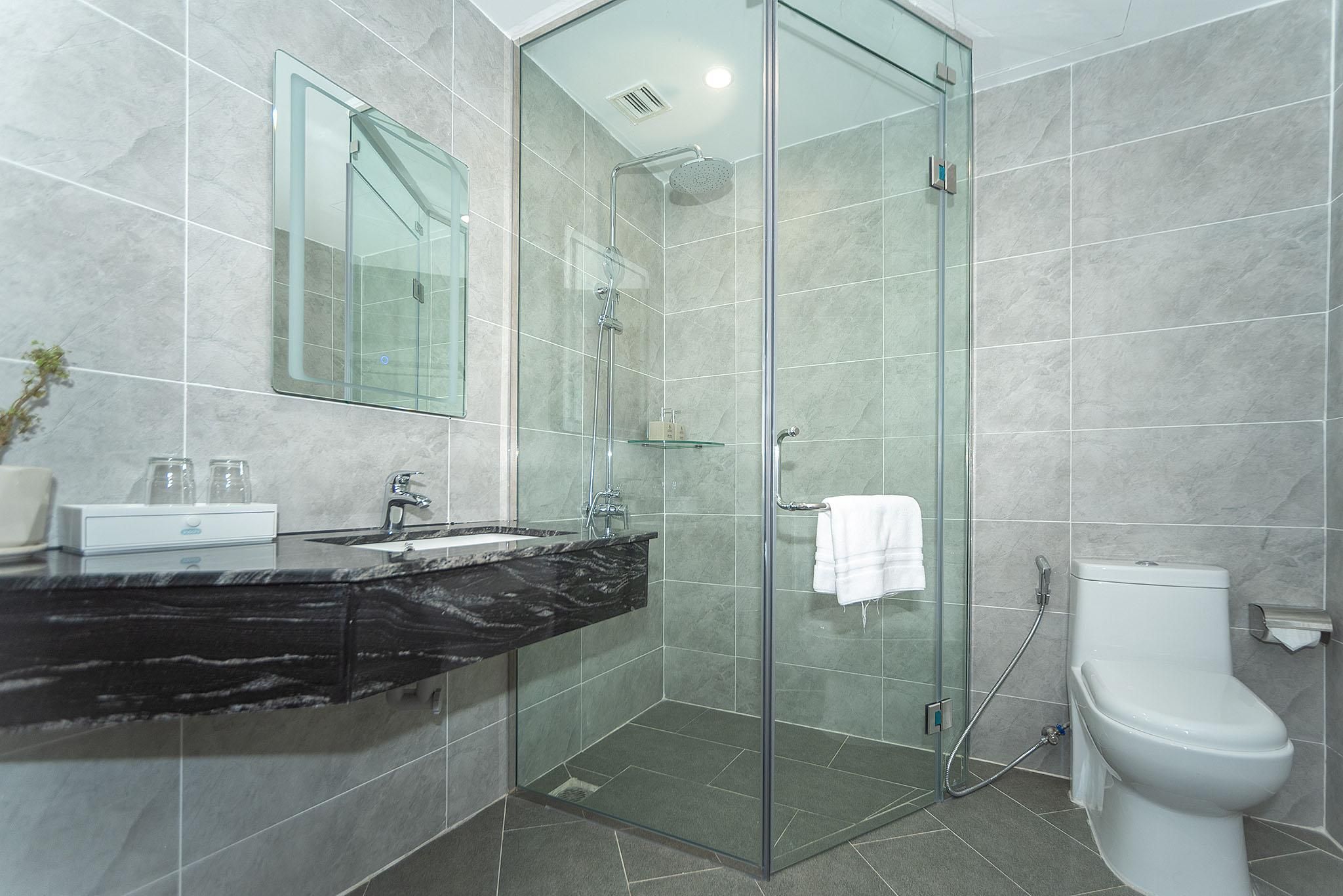 Bamboo Riverside Boutique Hotel Deluxe Triple 3