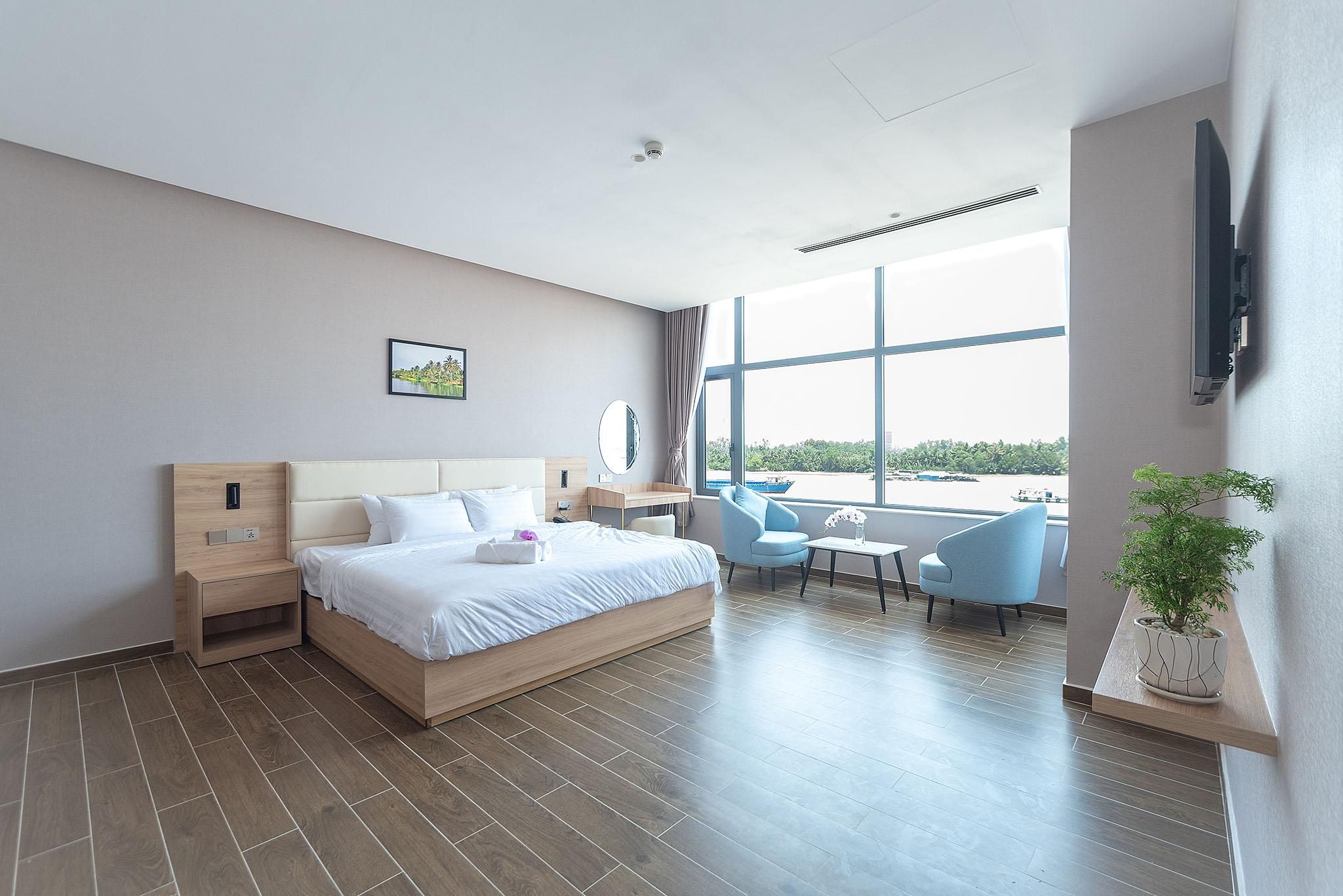 Executive Suite River View