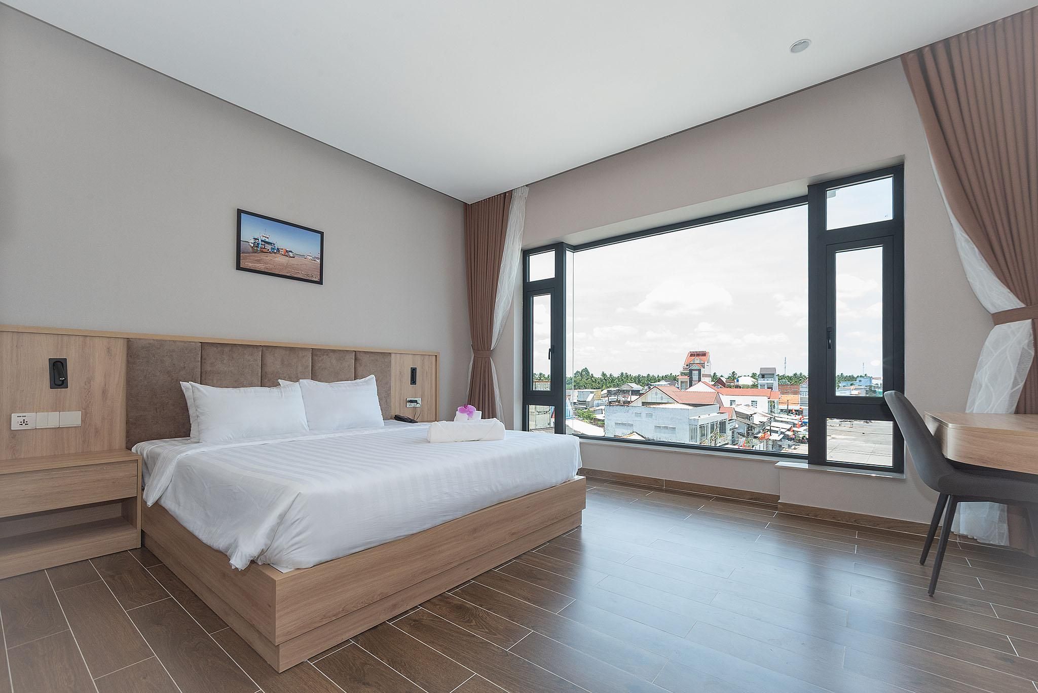 Superior King City View