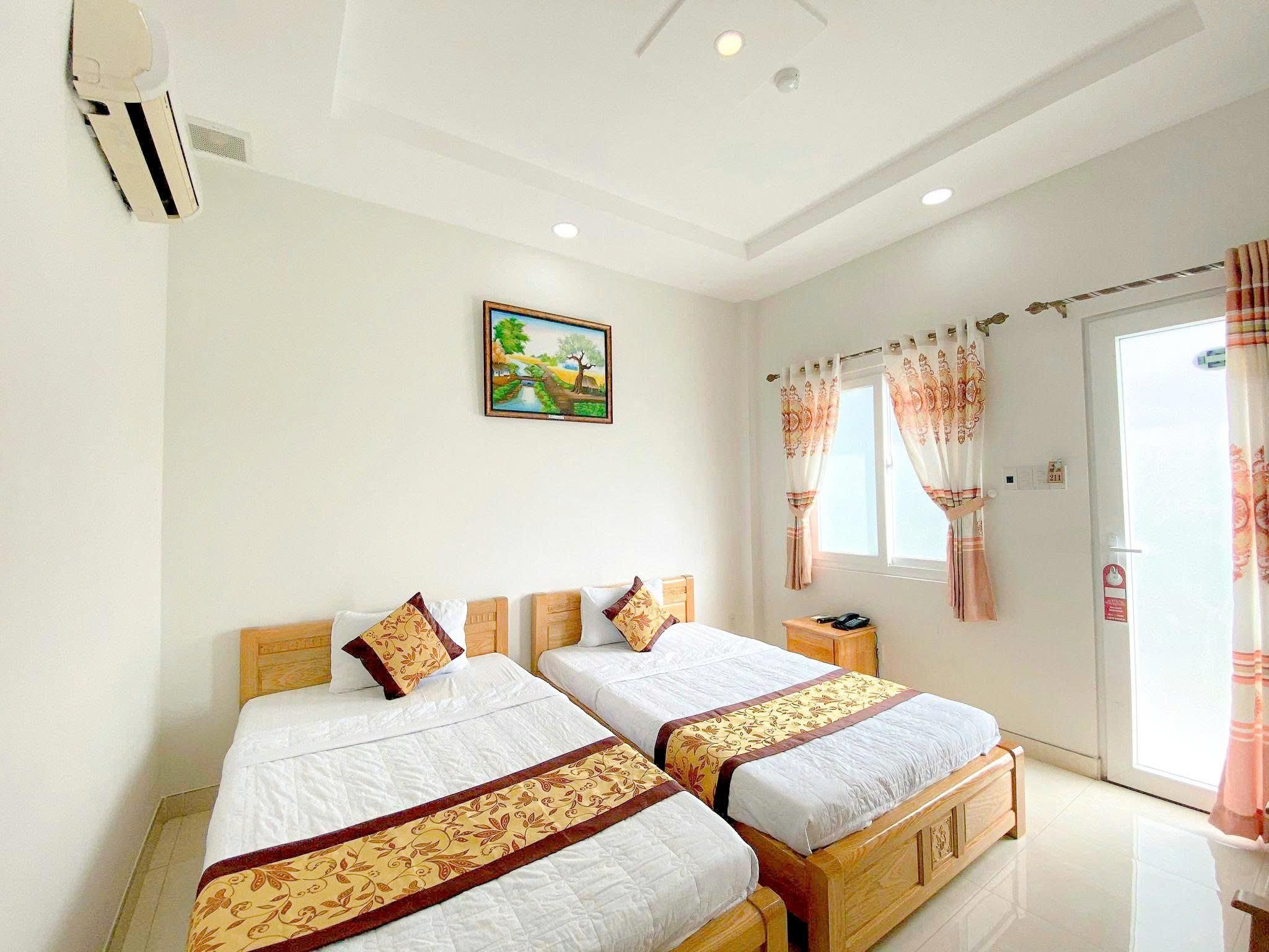 2 Single Beds Room