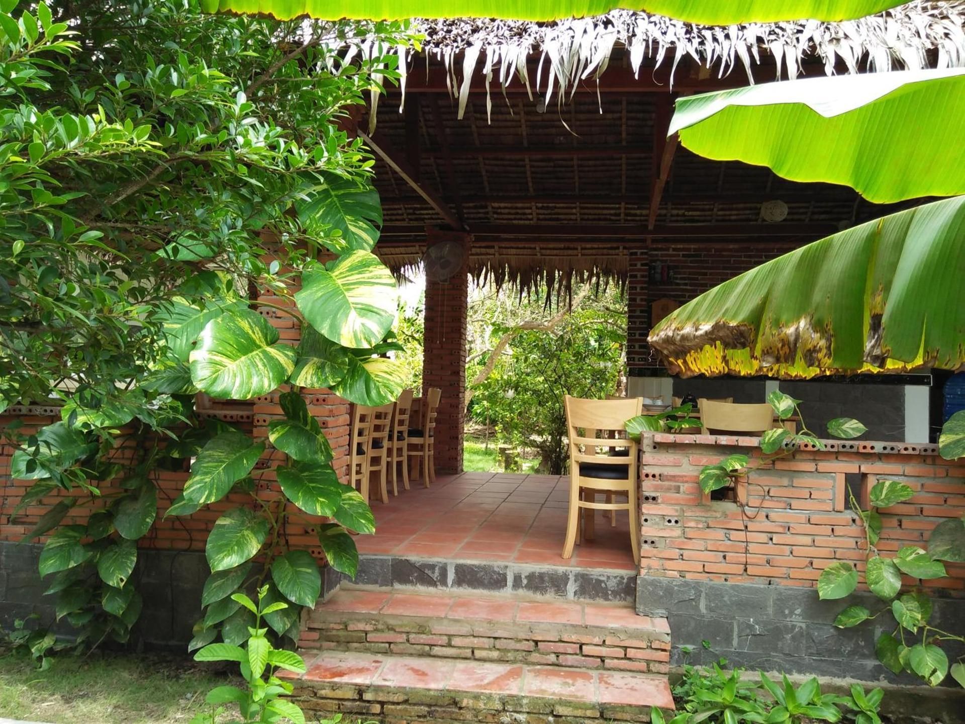 Quoc Phuong Riverside Homestay
