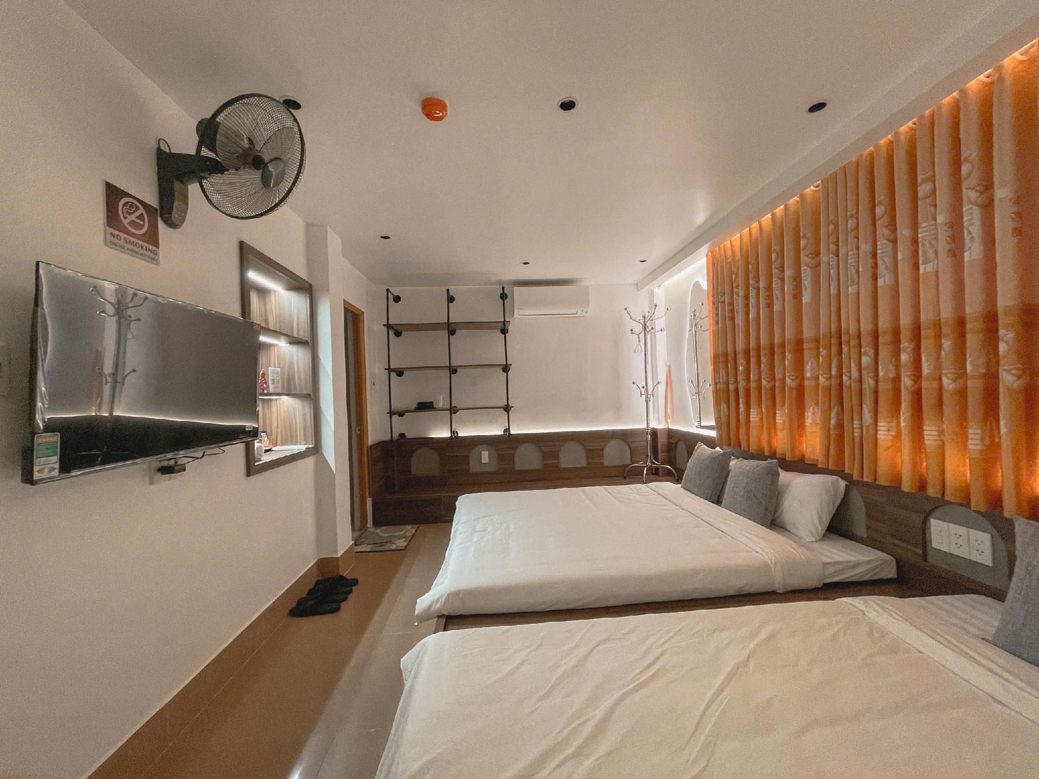 Standard - 2 Beds with Shower